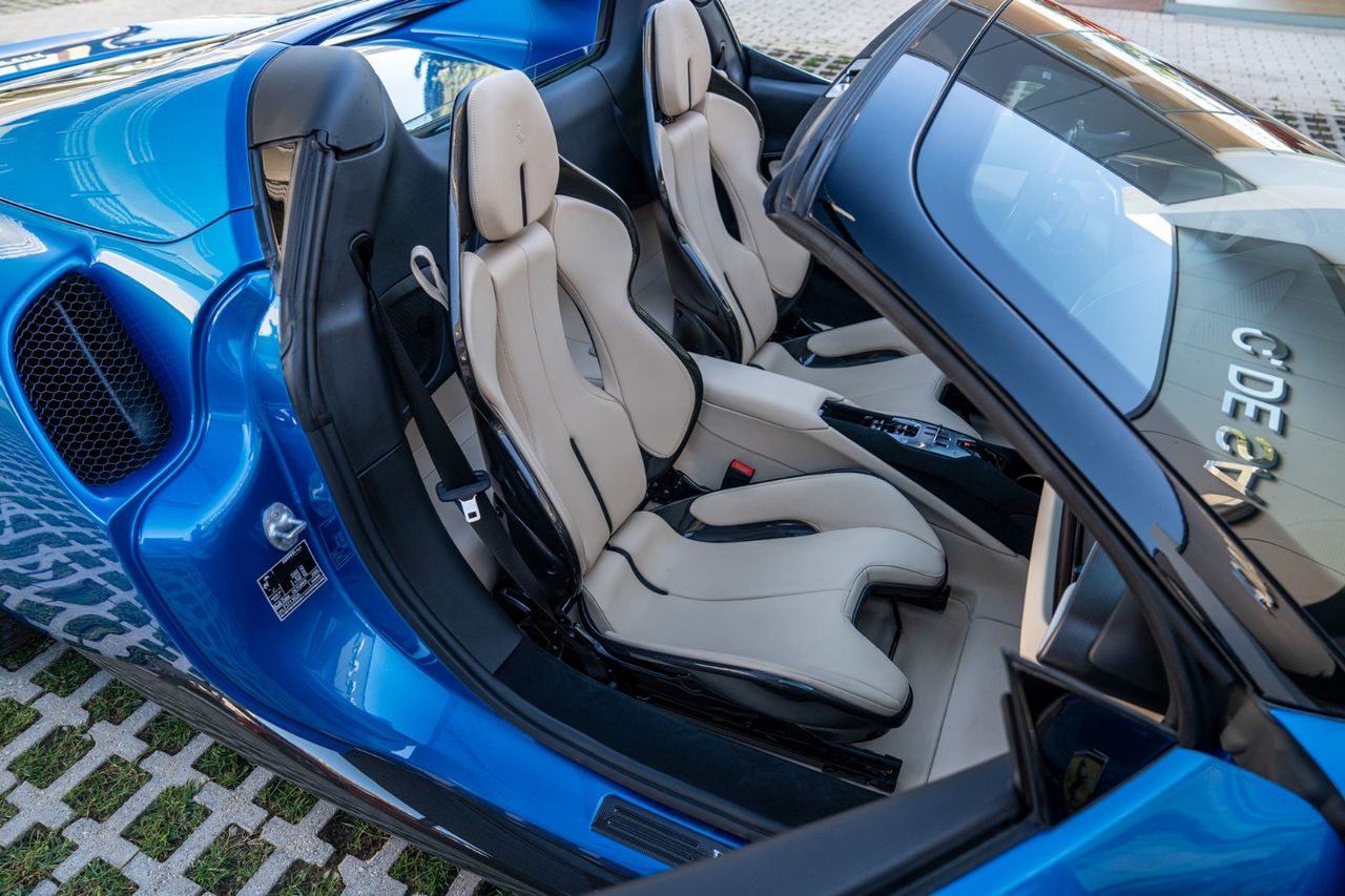 Ferrari 296 GTS - foto 18