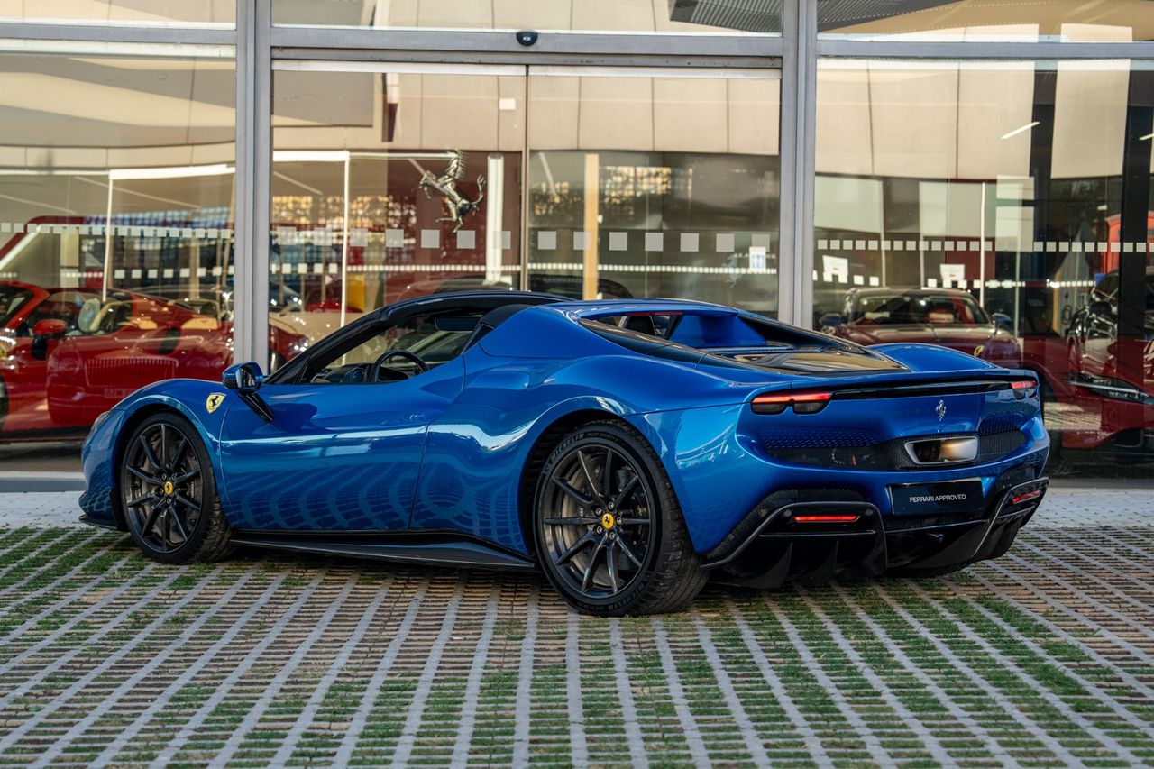 Ferrari 296 GTS - foto 4