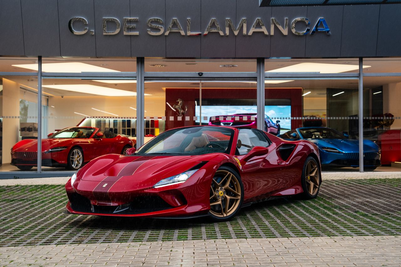 Brugt Ferrari F8 Spider 3.9