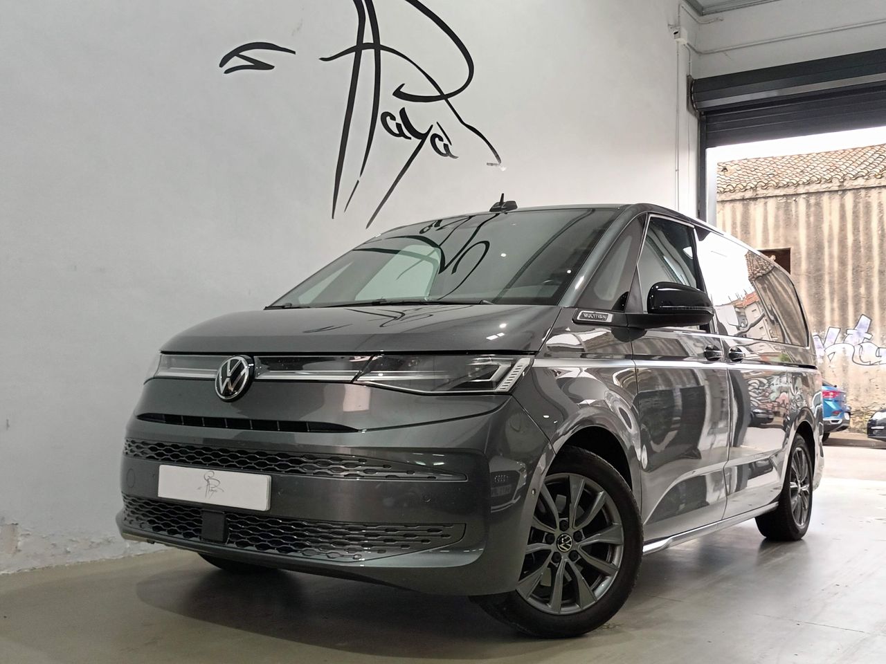 Volkswagen multivan 2024 5 puertas  de segunda mano - volkswagen multivan 2023 /