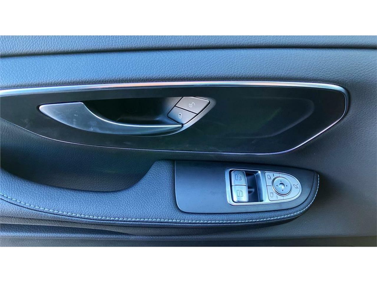 Mercedes Clase V 300 d Avantgarde Largo - foto 13