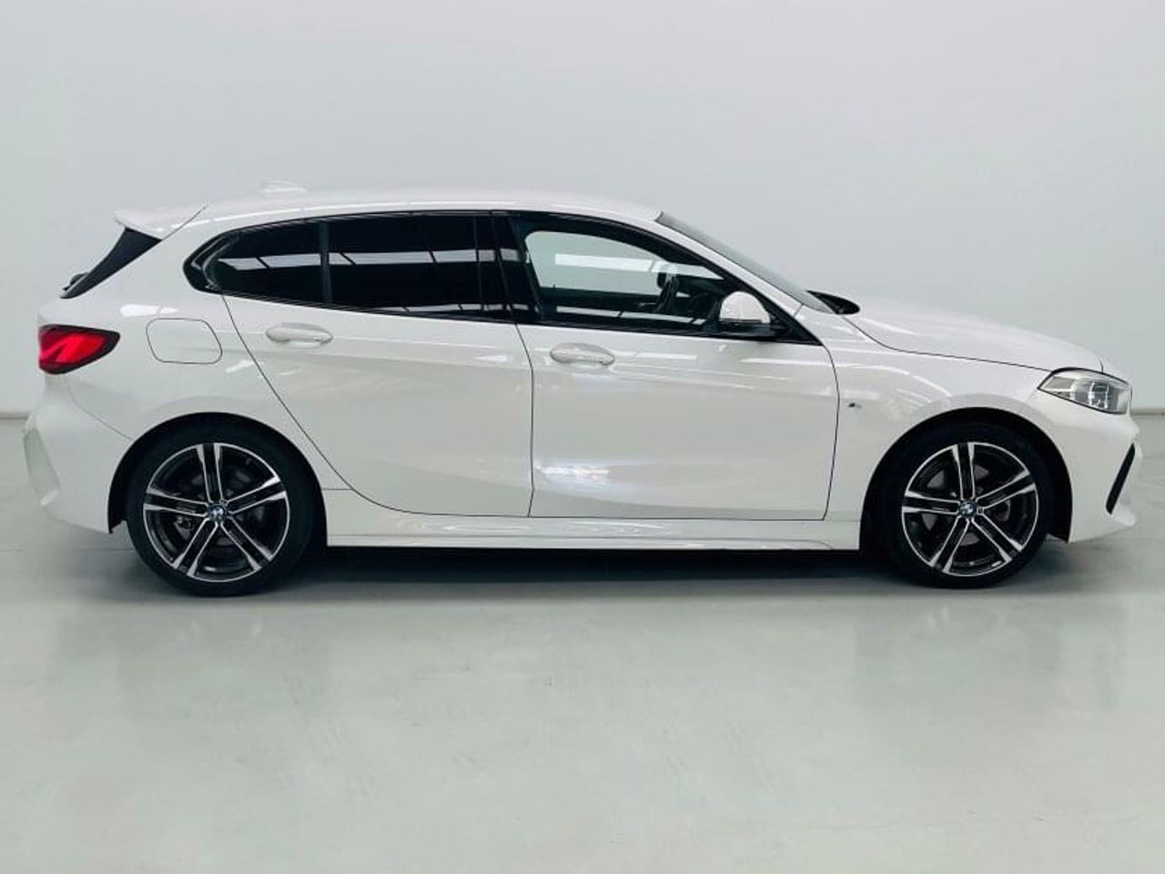 Foto bmw serie 1 2021 /