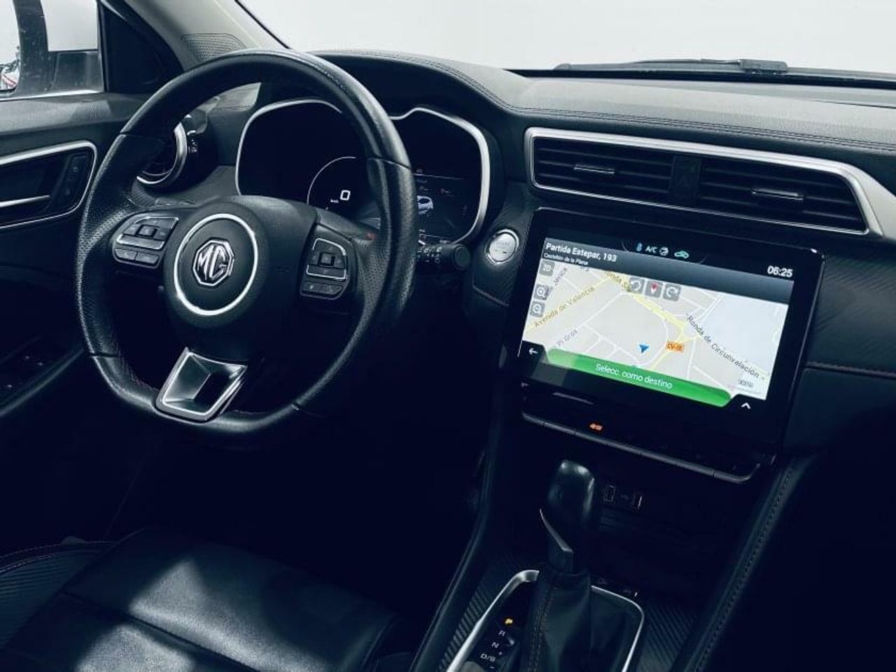 mg zs 2023 / foto grande (2)