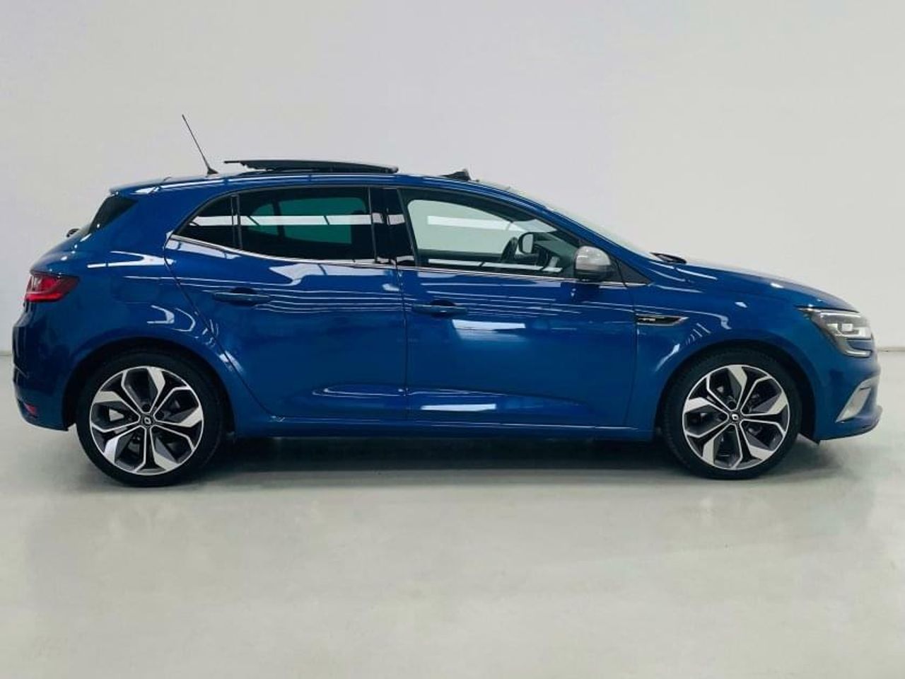 renault megane 2020 /