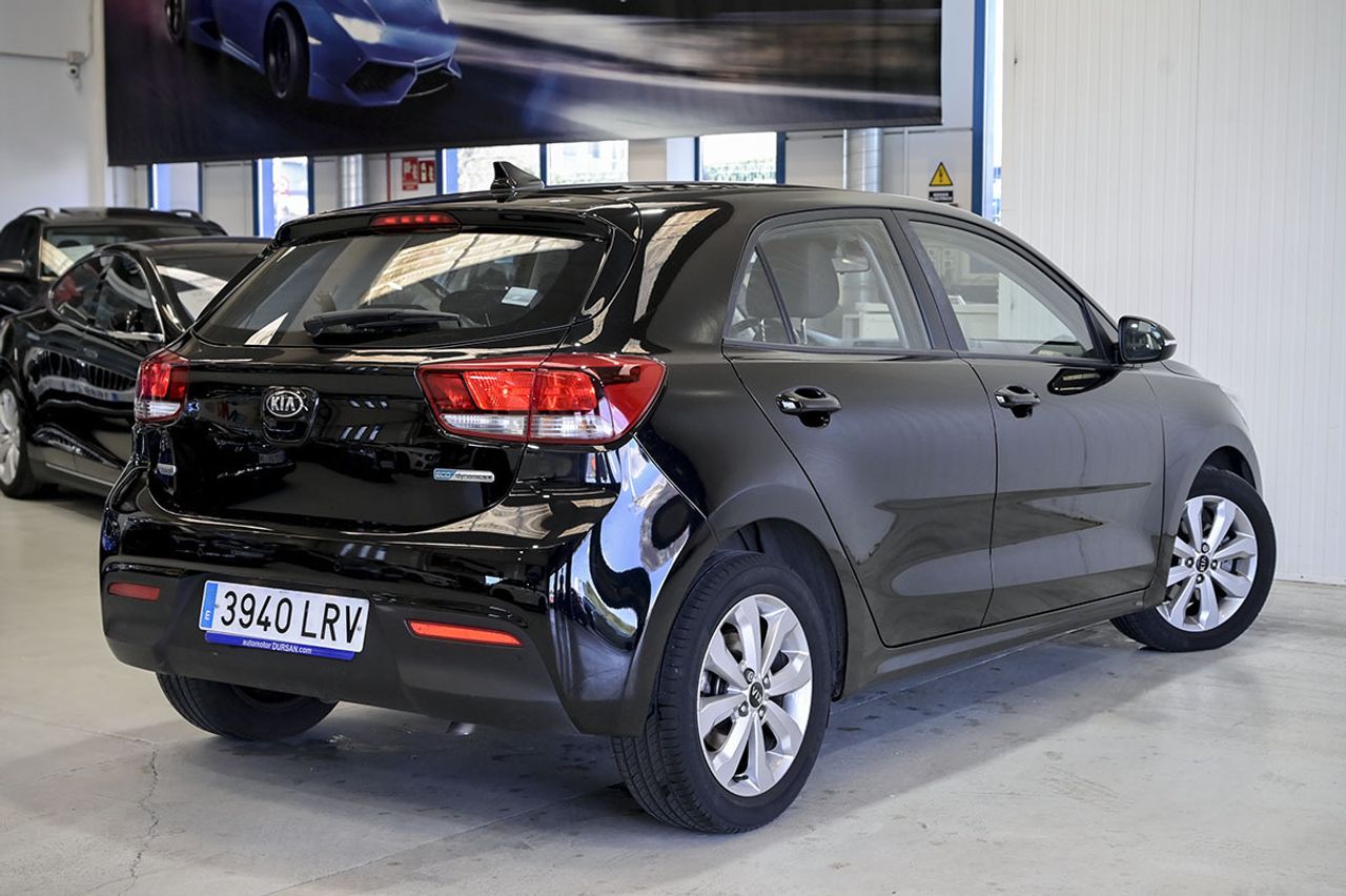 kia rio 2021 / foto grande (3)