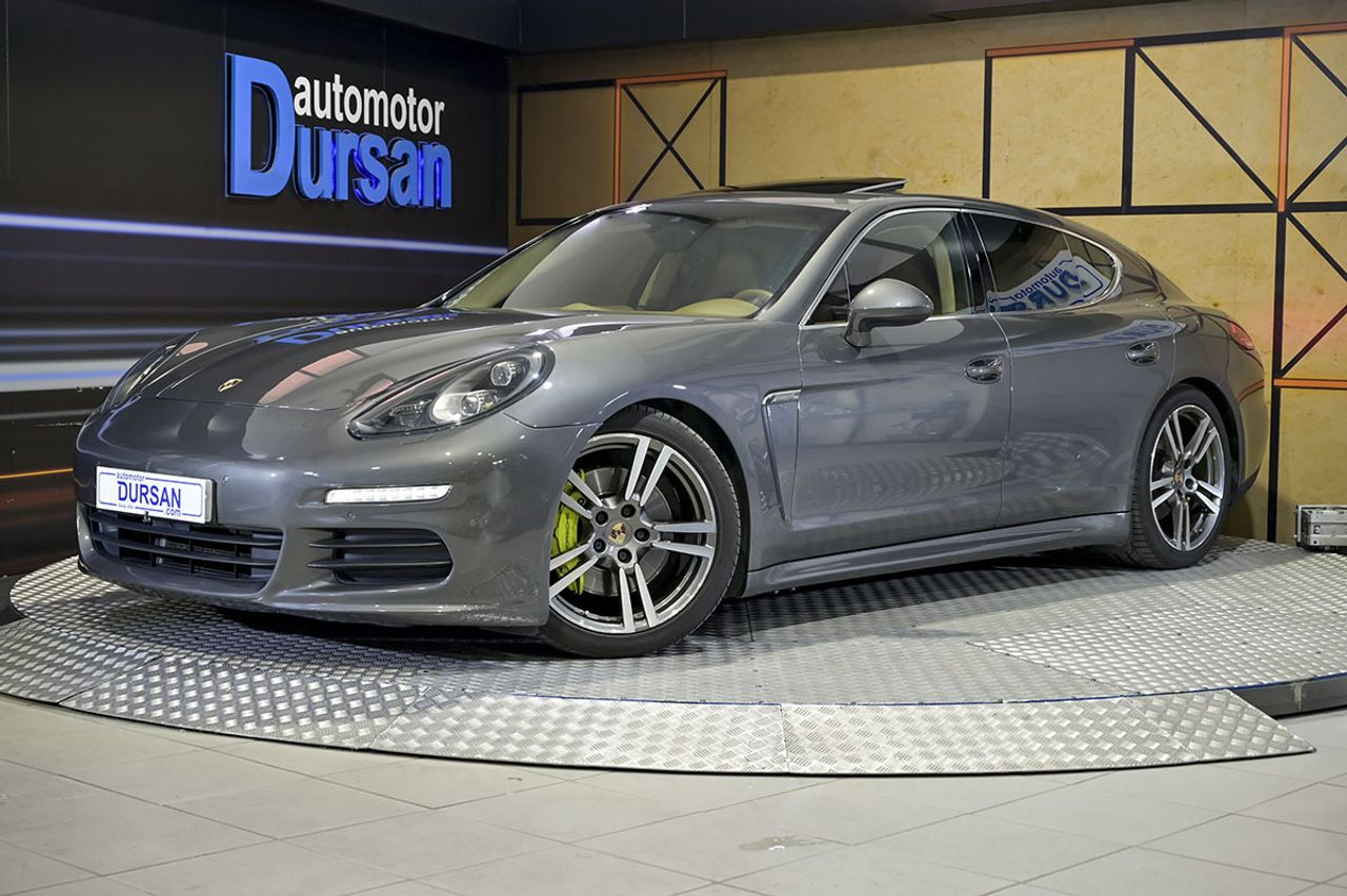 porsche panamera 2017 /