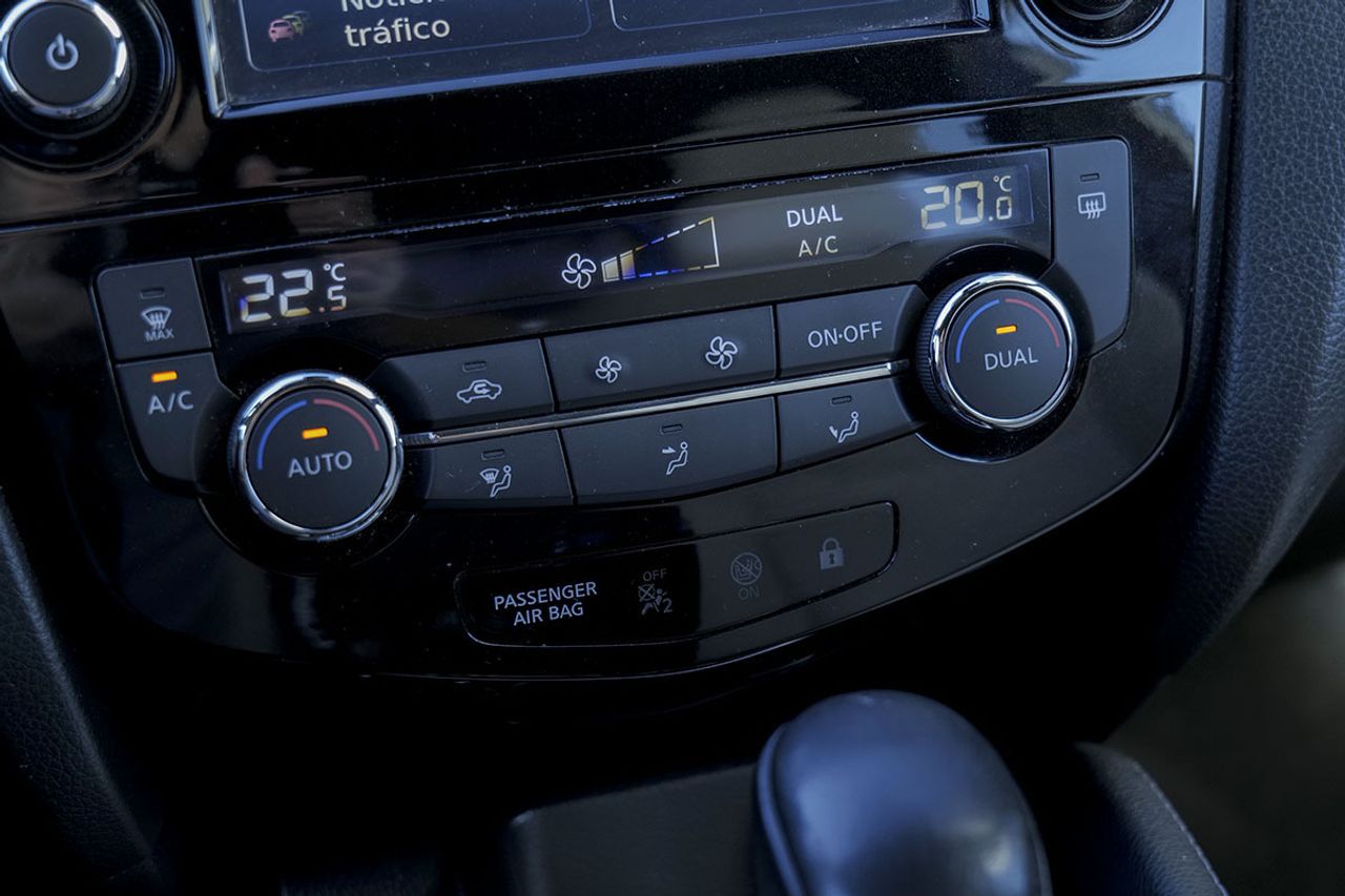 Nissan Qashqai 1.6dCi TEKNA 4x2 XTRONIC Alcantara - foto 32