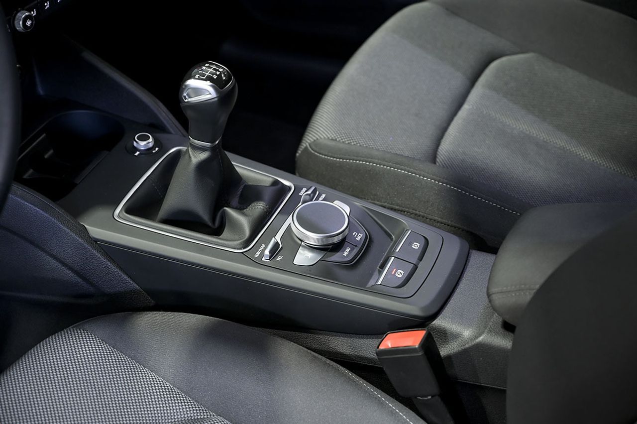 Audi Q2 S line 30 TDI 85kW 116CV - foto 28