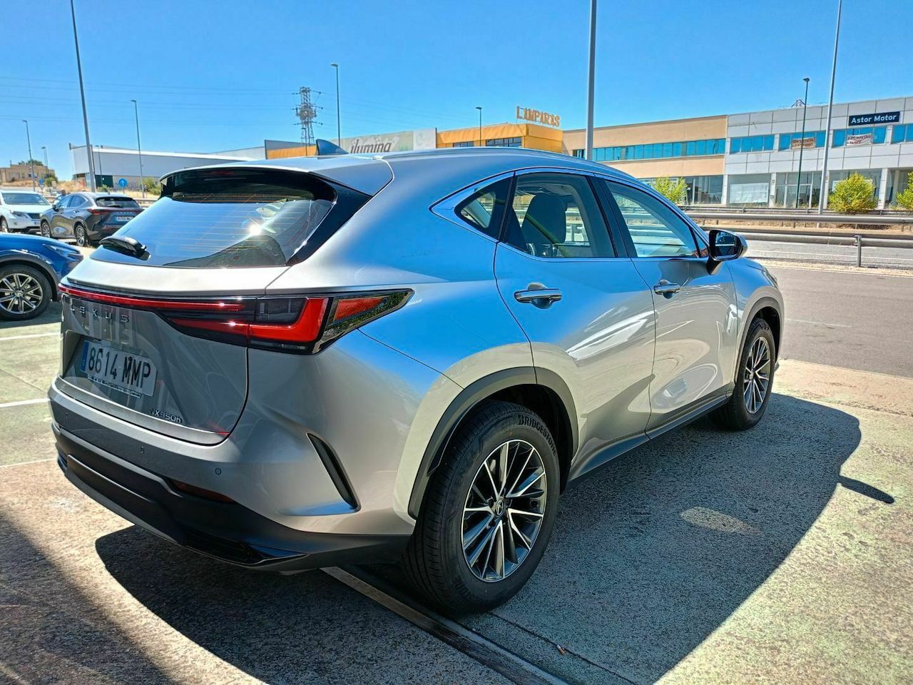 lexus nx 2024 / foto grande (3)