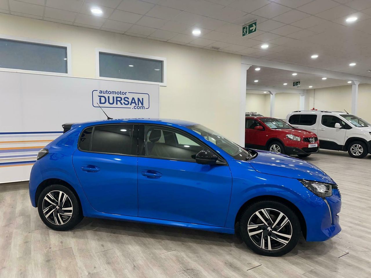 peugeot 208 2022 / foto grande (3)