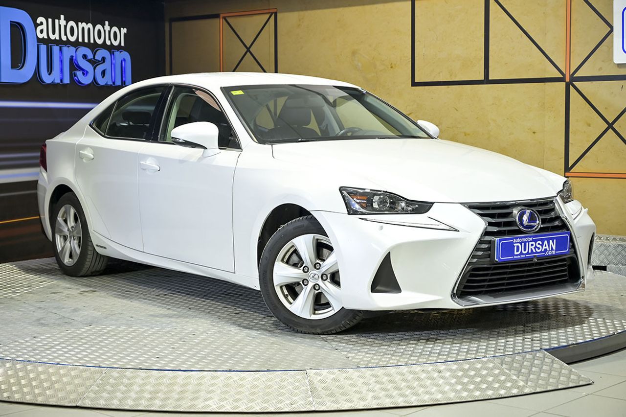 lexus is 2020 / foto grande (3)
