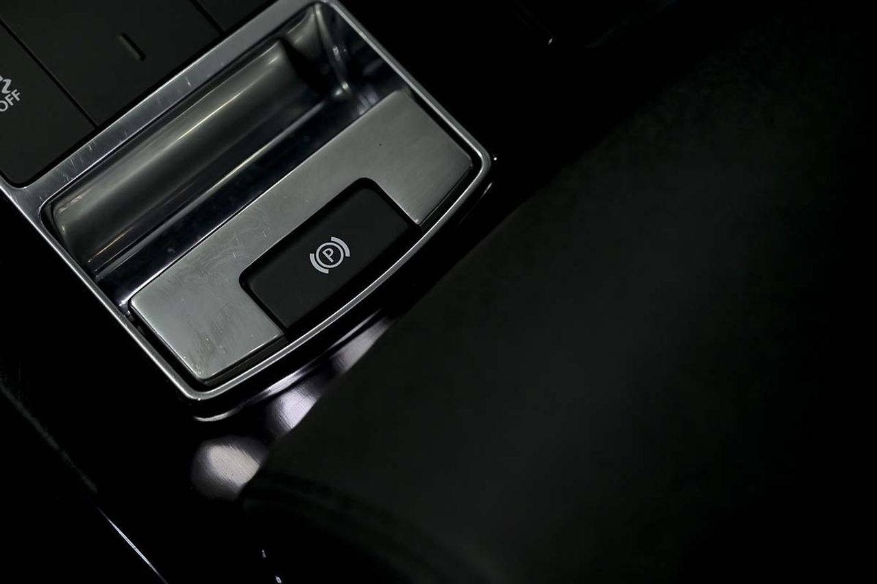 Land-Rover Discovery 2.0 I4 TD4 132kW 180CV HSE Auto - foto 52