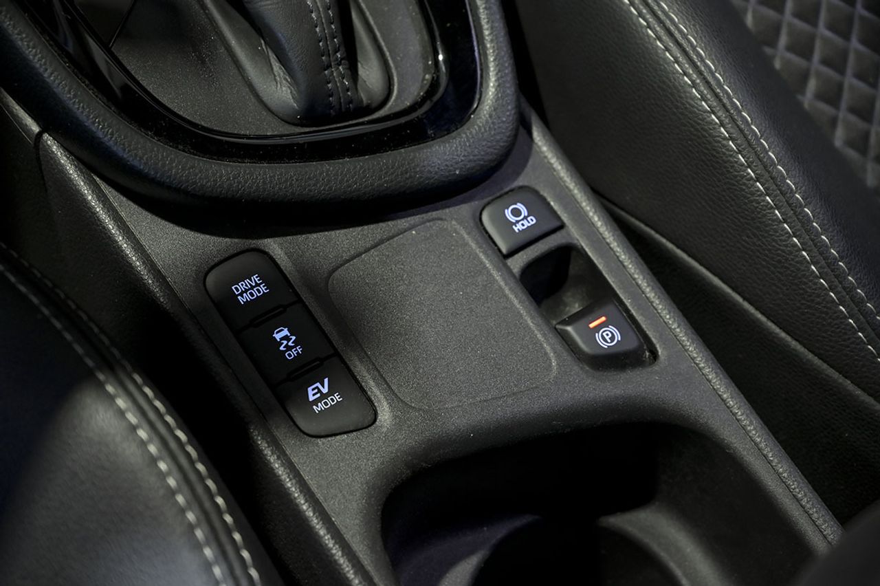 Toyota Yaris 1.5 120H Style P. Premier Edition - foto 34