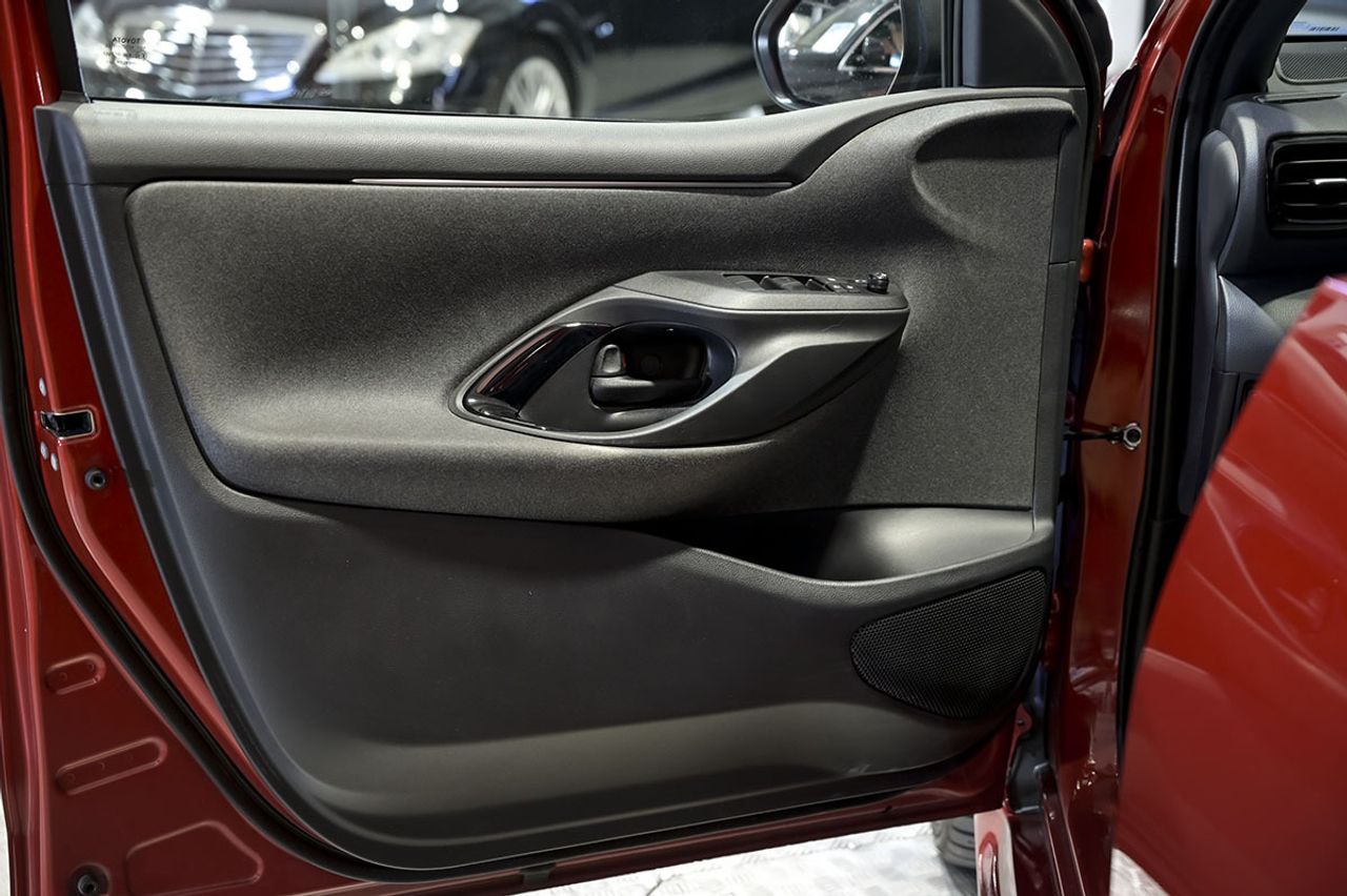 Toyota Yaris 1.5 120H Style P. Premier Edition - foto 21