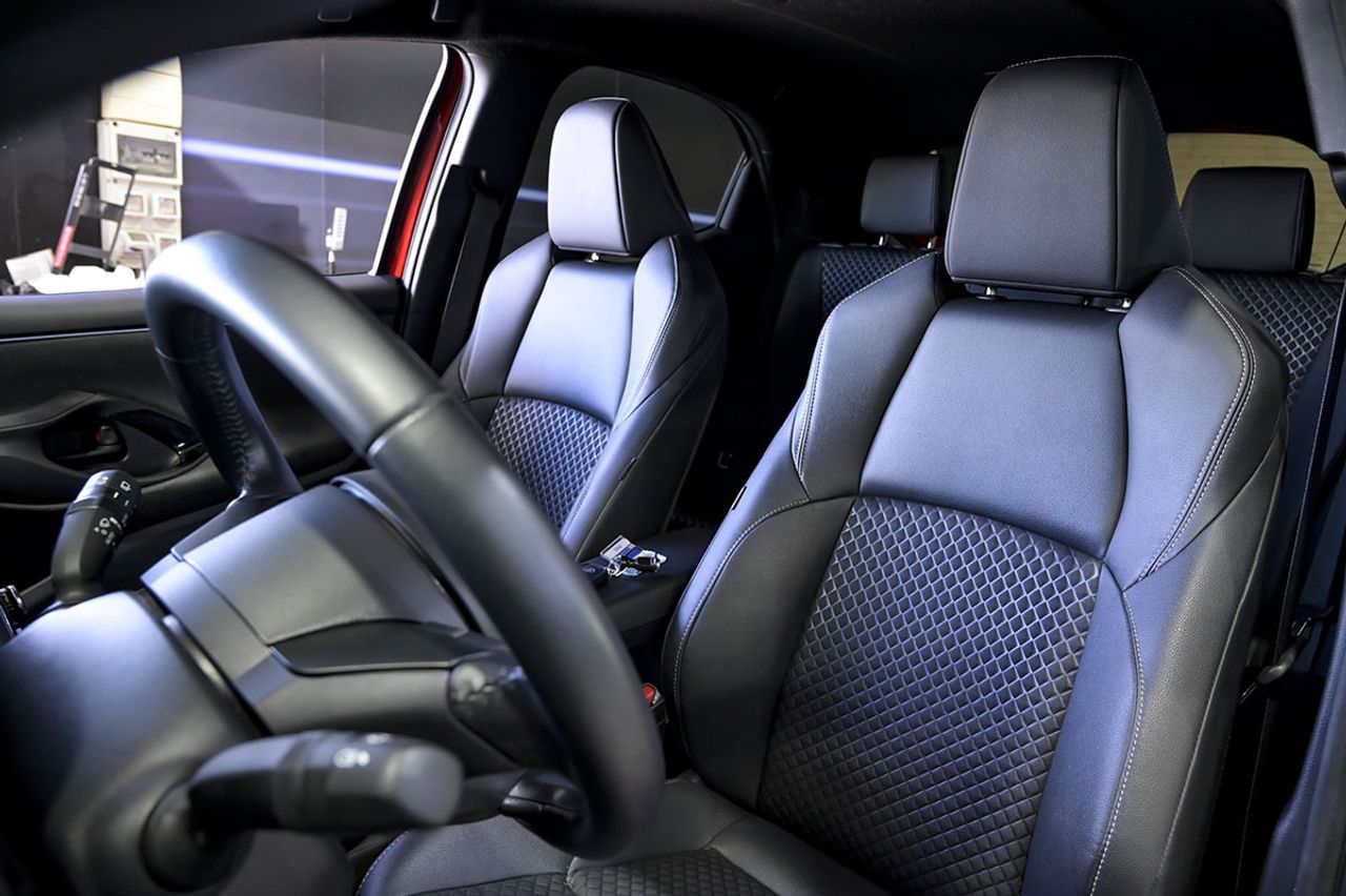 Toyota Yaris 1.5 120H Style P. Premier Edition - foto 9