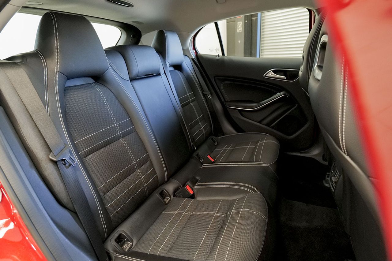 Mercedes GLA MERCEDES-BENZ  GLA 200 d Urban - foto 16