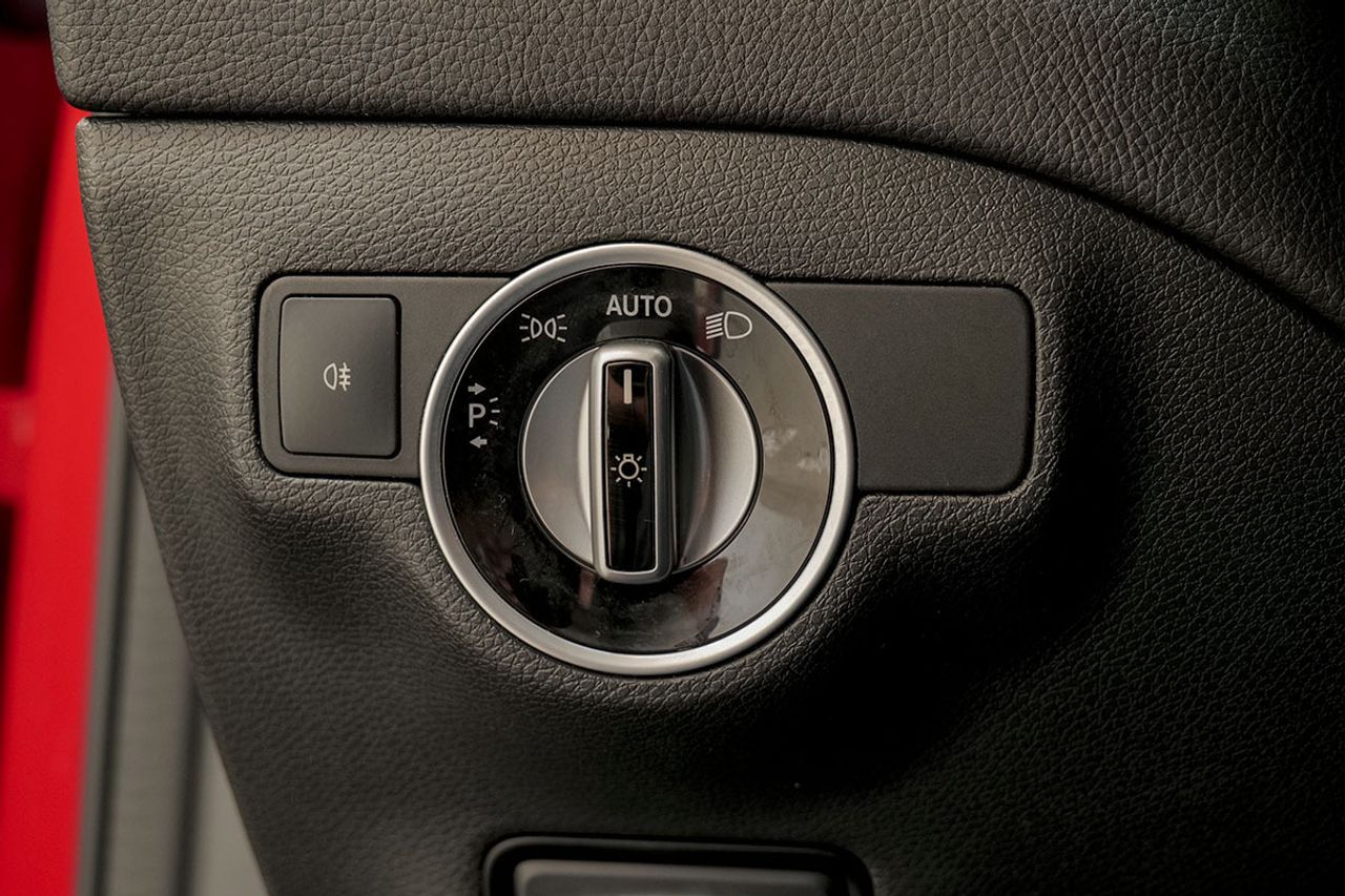 Mercedes GLA MERCEDES-BENZ  GLA 200 d Urban - foto 22