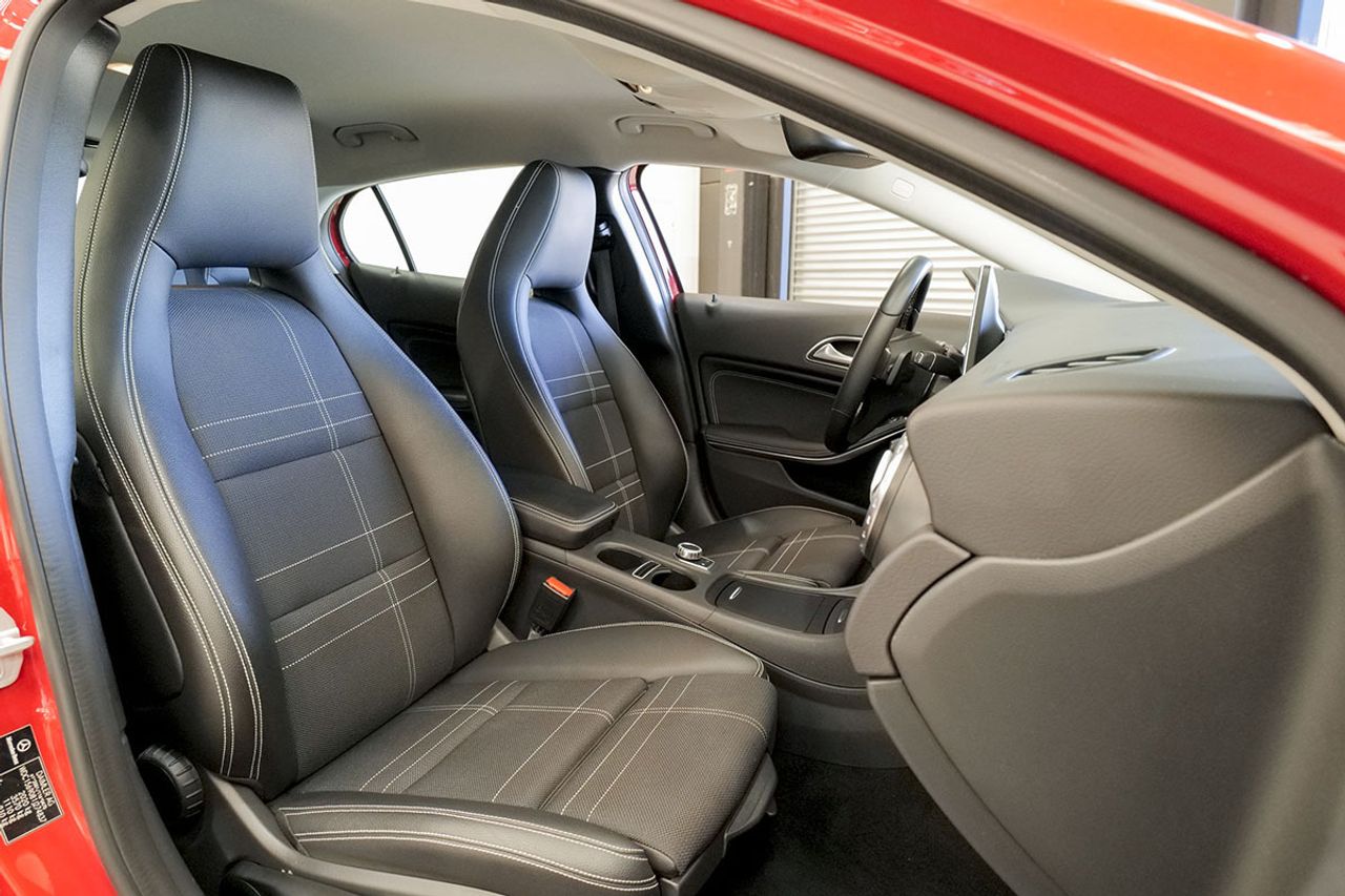 Mercedes GLA MERCEDES-BENZ  GLA 200 d Urban - foto 36