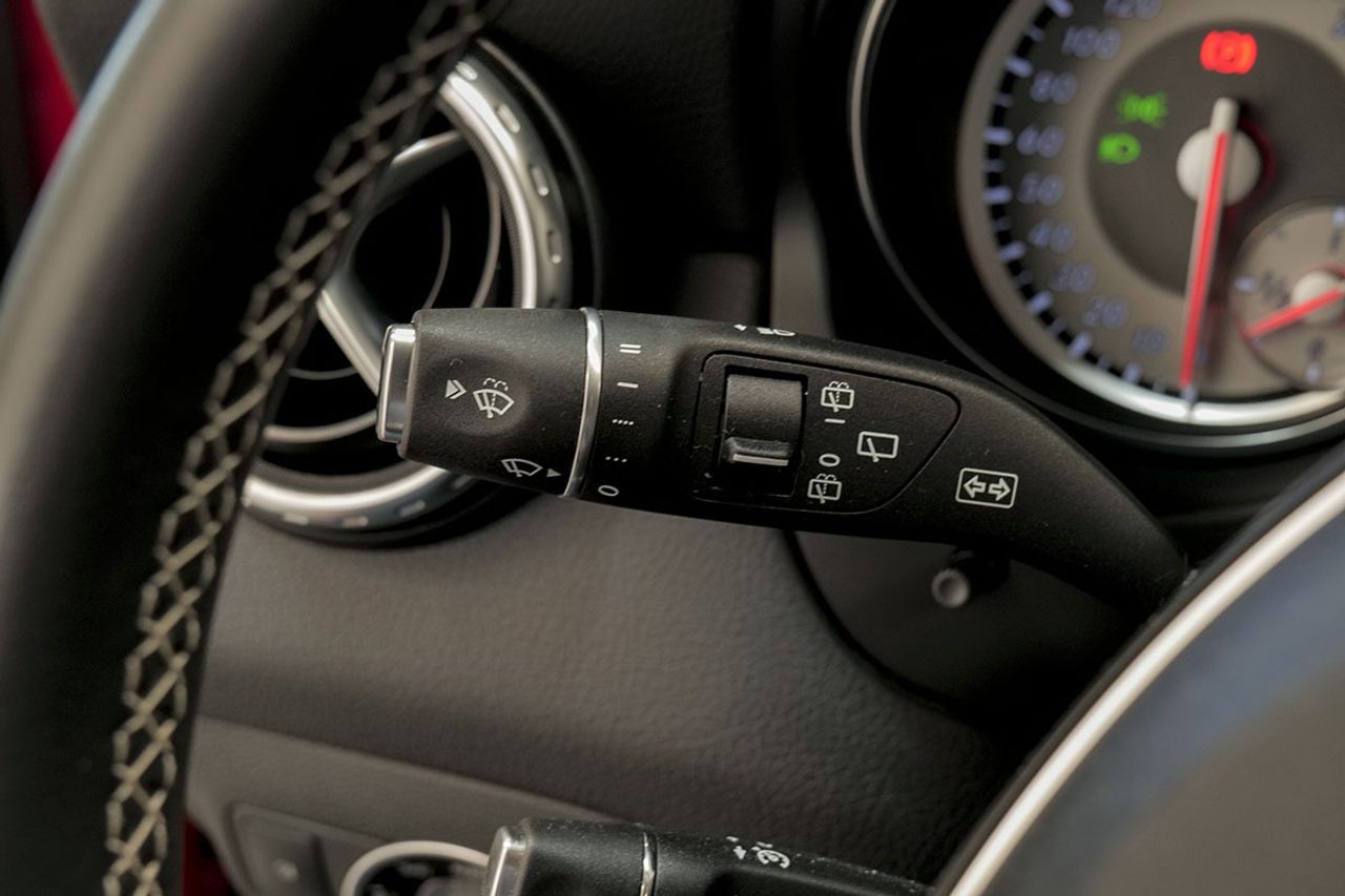 Mercedes GLA MERCEDES-BENZ  GLA 200 d Urban - foto 24