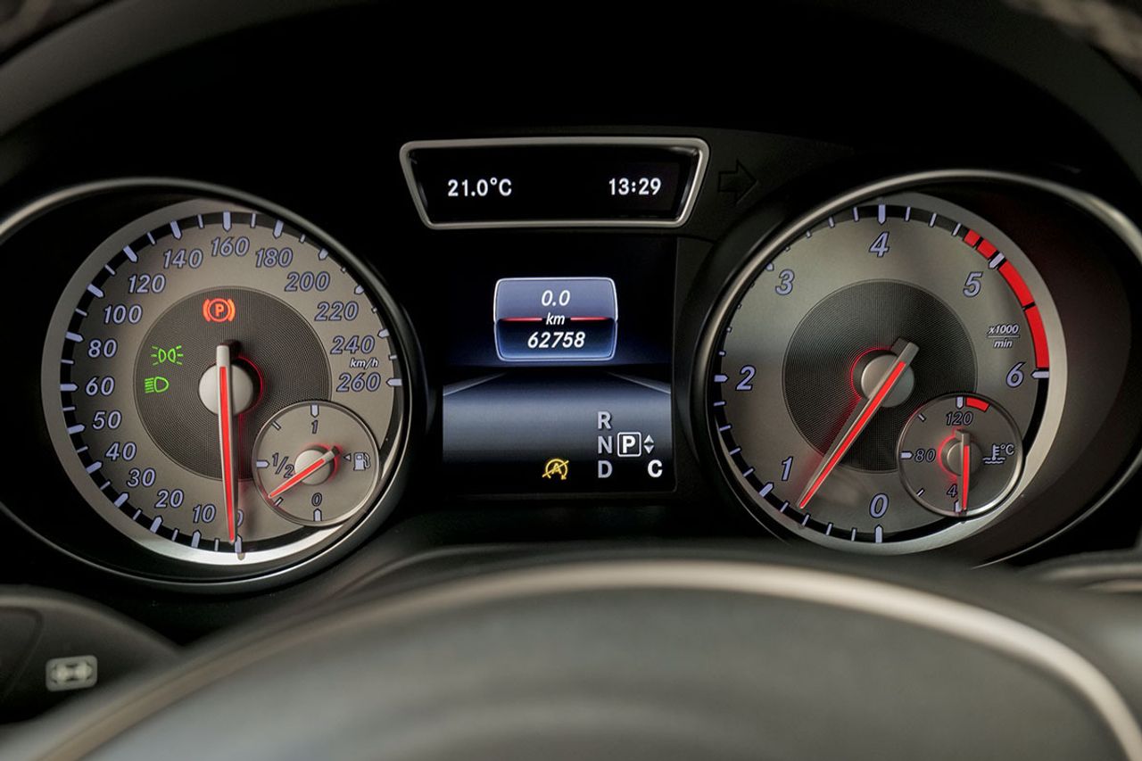 Mercedes GLA MERCEDES-BENZ  GLA 200 d Urban - foto 5