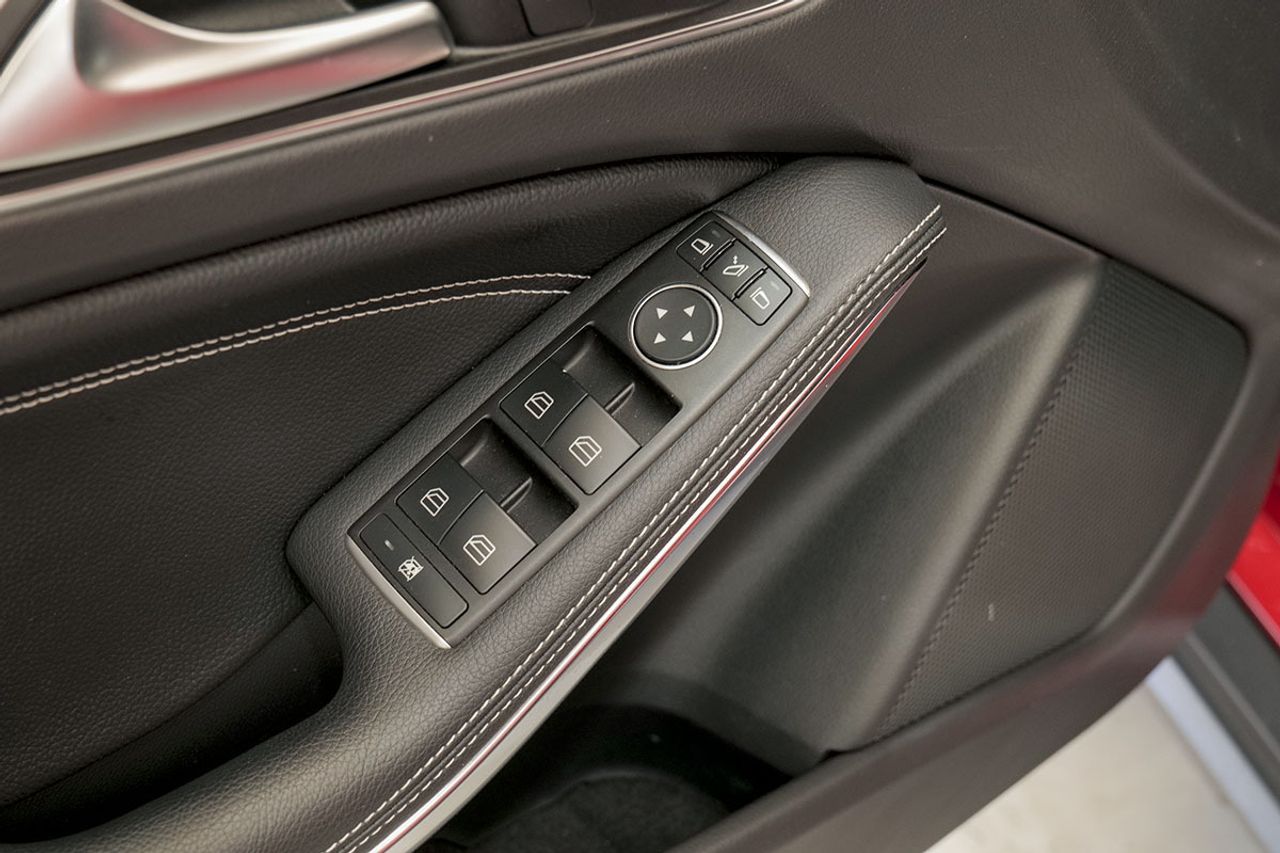 Mercedes GLA MERCEDES-BENZ  GLA 200 d Urban - foto 21