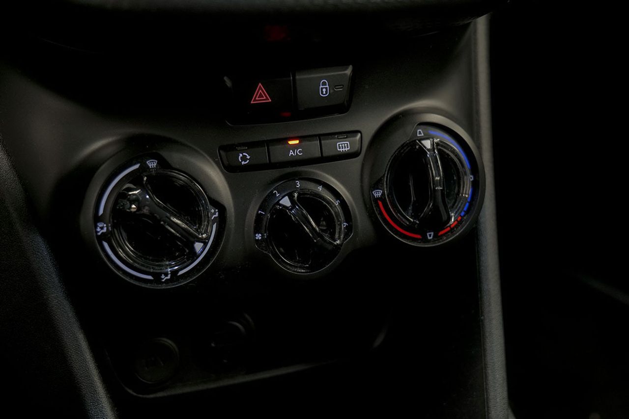 Peugeot 208 5P STYLE 1.6 BlueHDi 73KW 100CV - foto 28