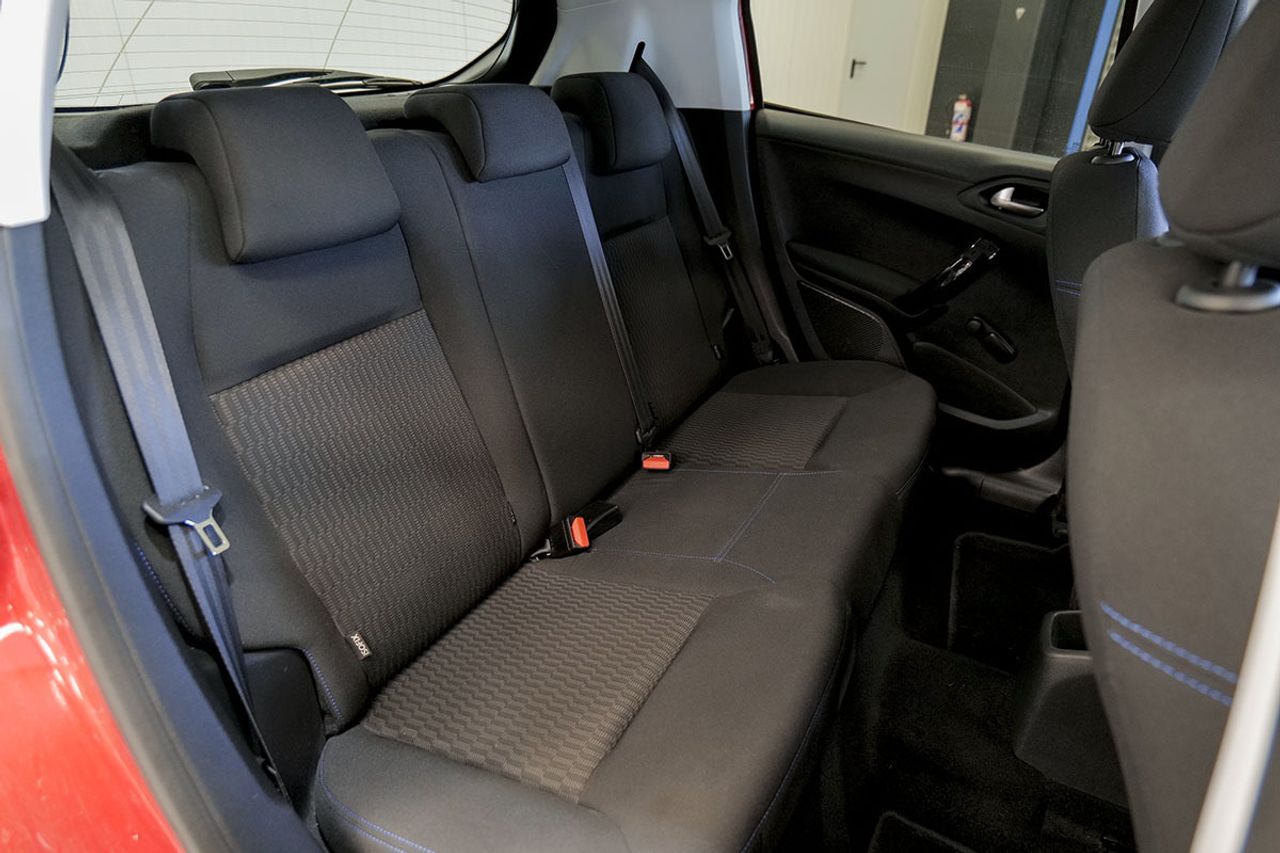 Peugeot 208 5P STYLE 1.6 BlueHDi 73KW 100CV - foto 16