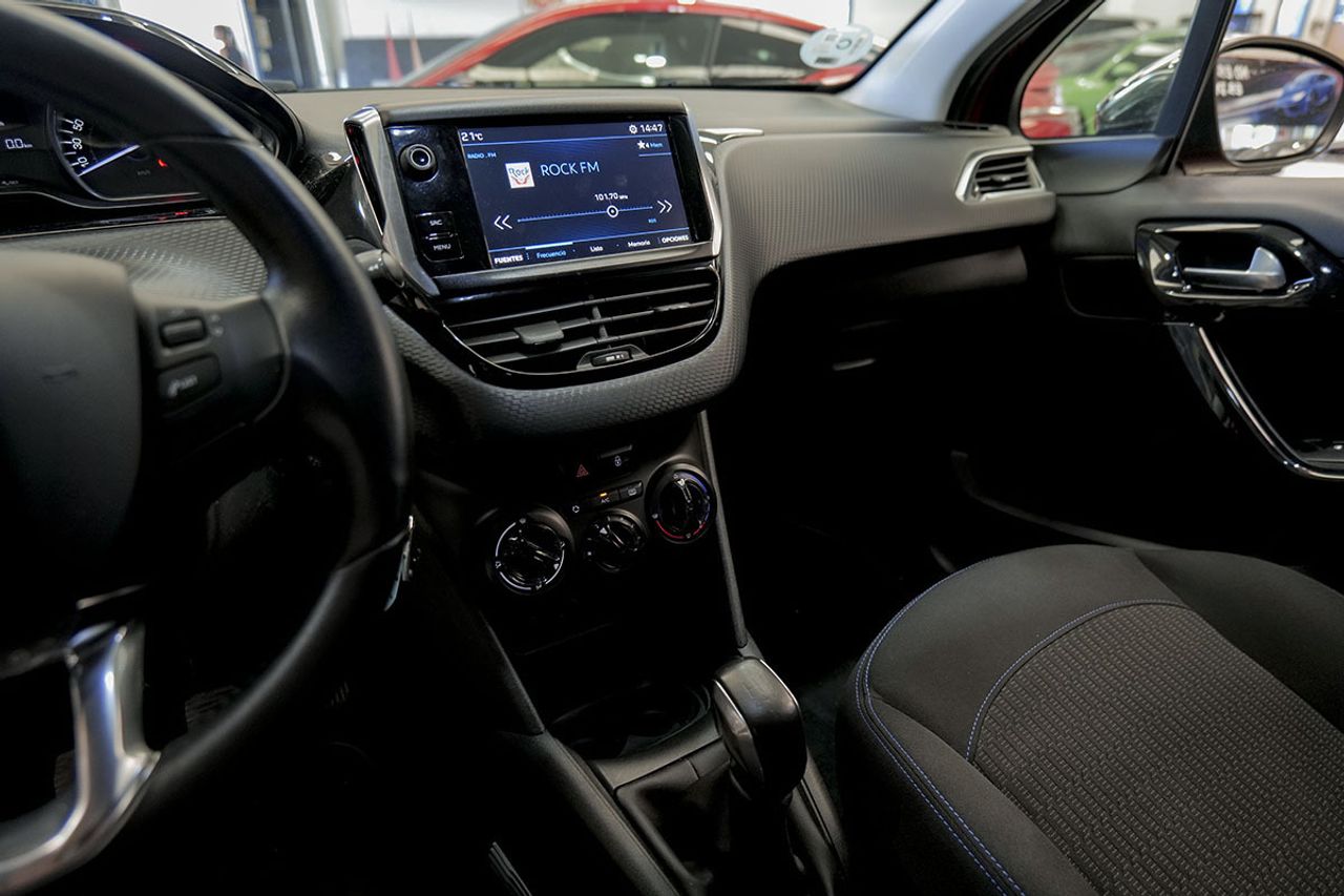 Peugeot 208 5P STYLE 1.6 BlueHDi 73KW 100CV - foto 27