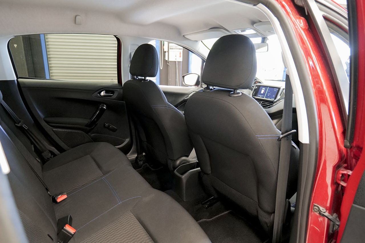 Peugeot 208 5P STYLE 1.6 BlueHDi 73KW 100CV - foto 13