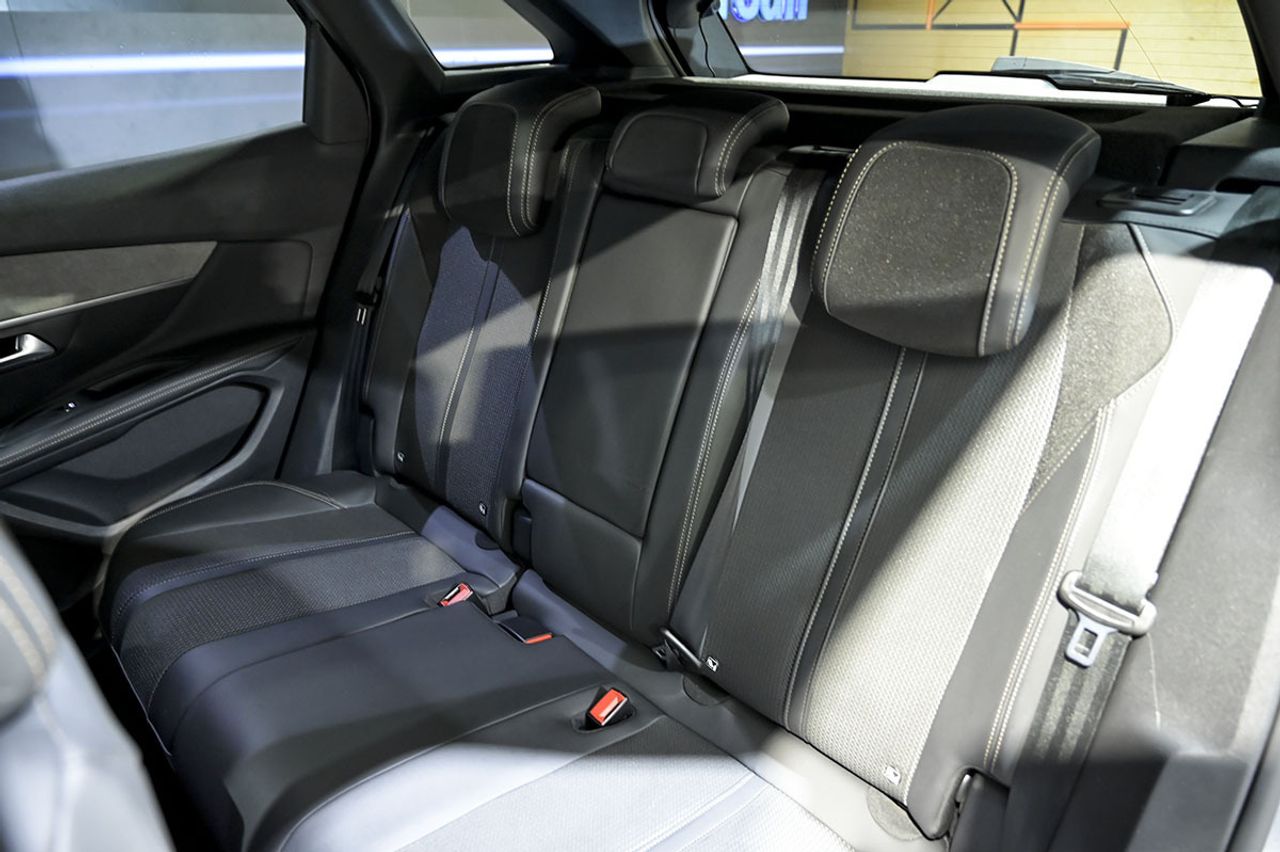 Peugeot 3008 1.5 BlueHDi 96kW SS GT EAT8 - foto 17