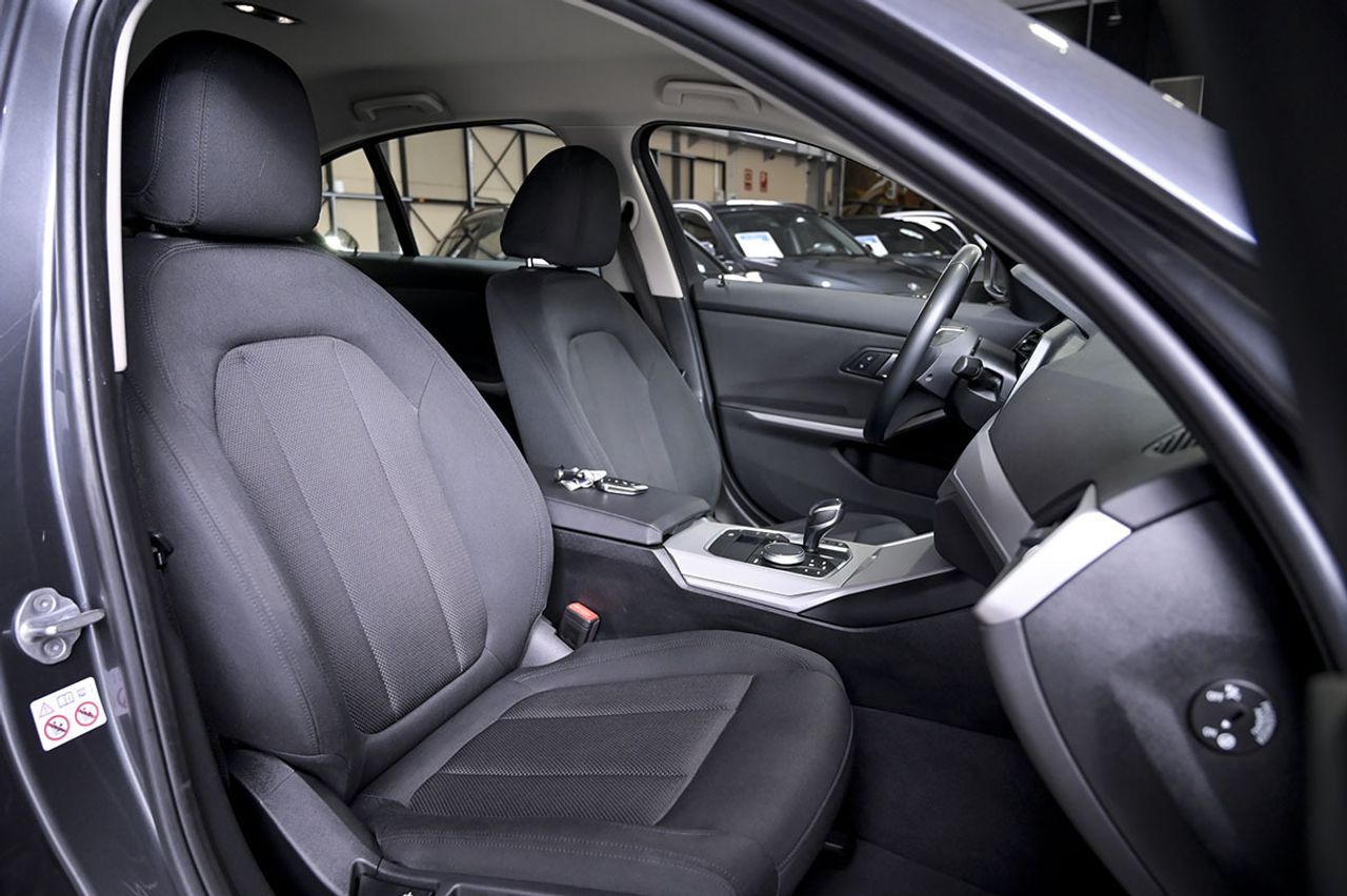 BMW Serie 3 320d Auto. - foto 22