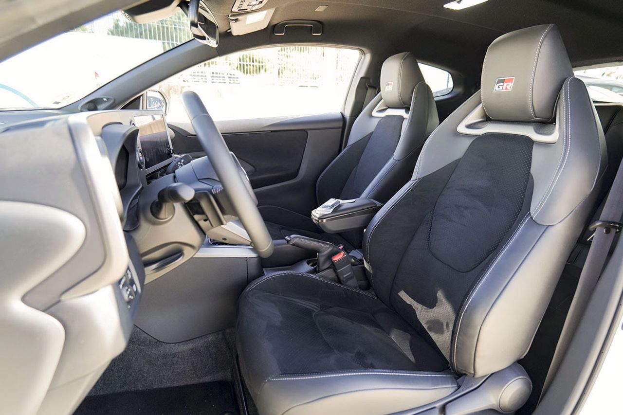 Toyota GR Yaris 1.6T 280 RZ AT  TOURING PACK - foto 7