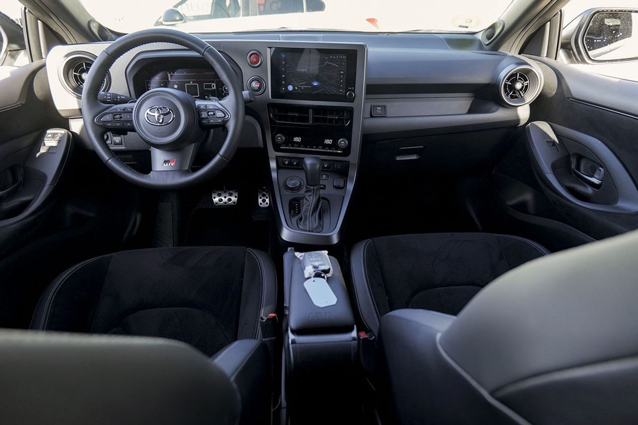 Toyota GR Yaris 1.6T 280 RZ AT  TOURING PACK - foto 6