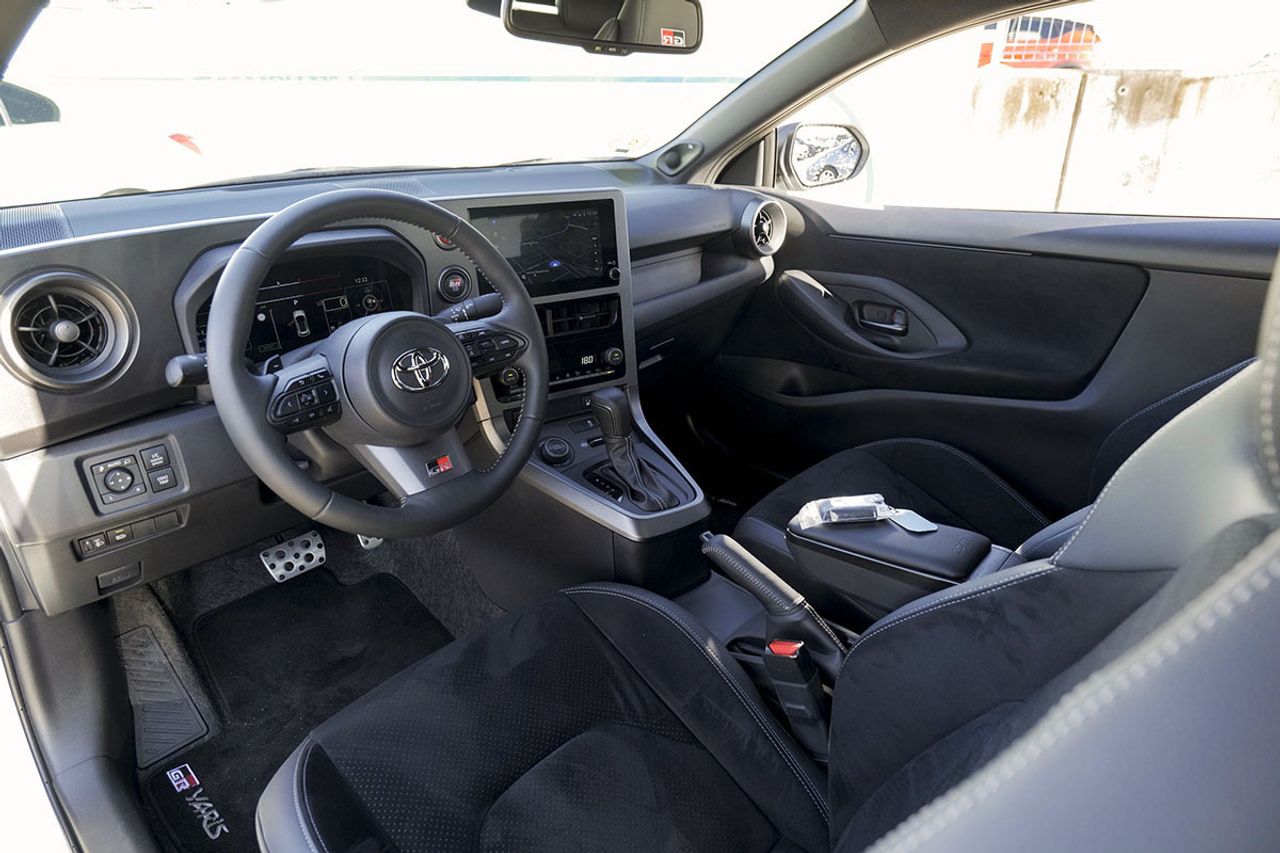 Toyota GR Yaris 1.6T 280 RZ AT  TOURING PACK - foto 4