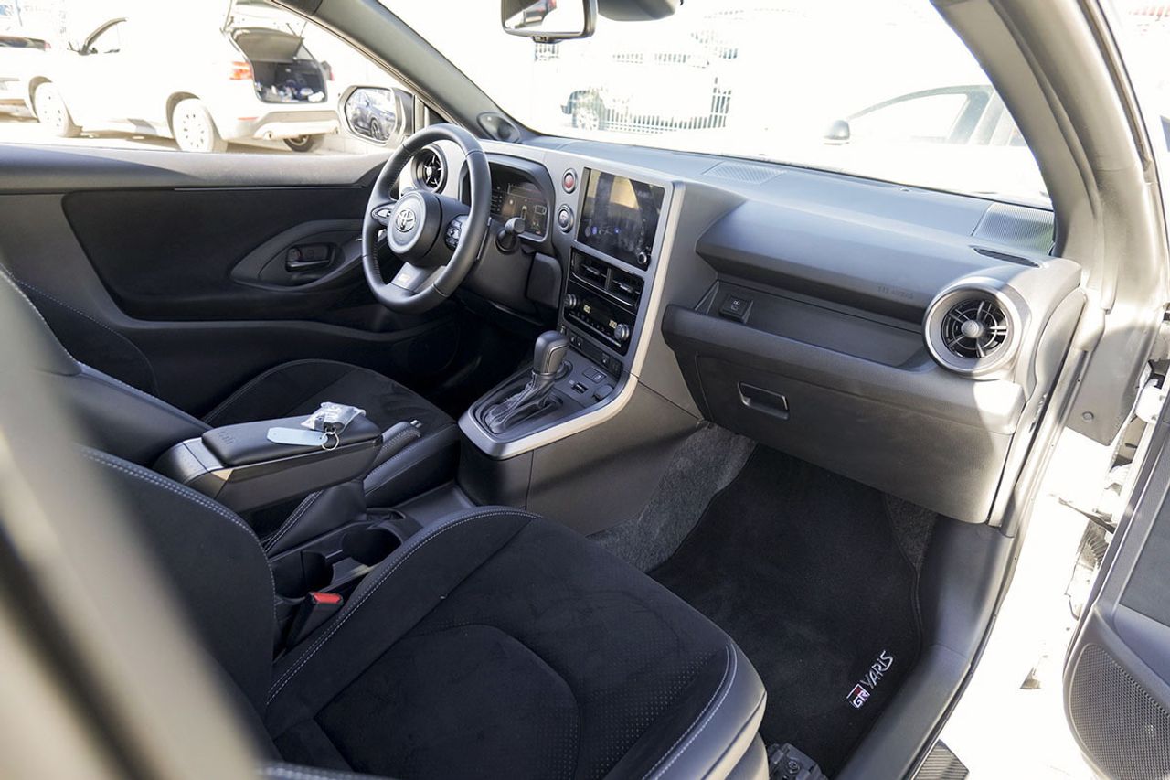 Toyota GR Yaris 1.6T 280 RZ AT  TOURING PACK - foto 27