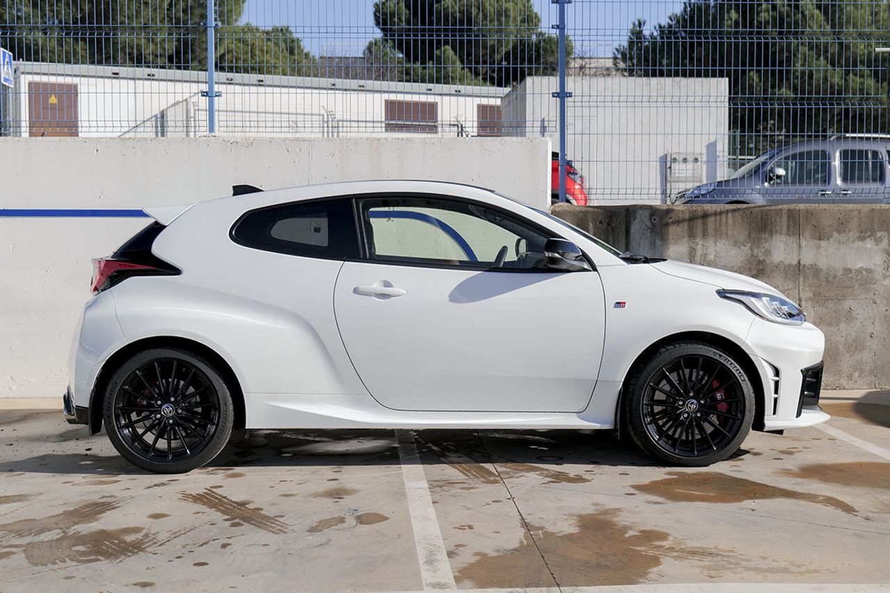 Toyota GR Yaris 1.6T 280 RZ AT  TOURING PACK - foto 15