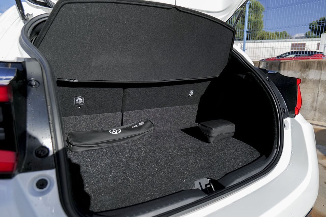 Toyota GR Yaris 1.6T 280 RZ AT  TOURING PACK - foto 12