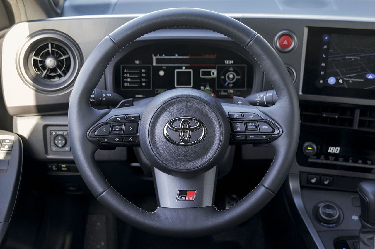 Toyota GR Yaris 1.6T 280 RZ AT  TOURING PACK - foto 21