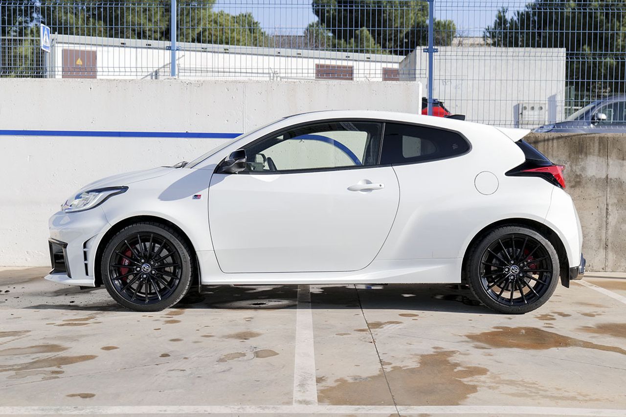 Toyota GR Yaris 1.6T 280 RZ AT  TOURING PACK - foto 10