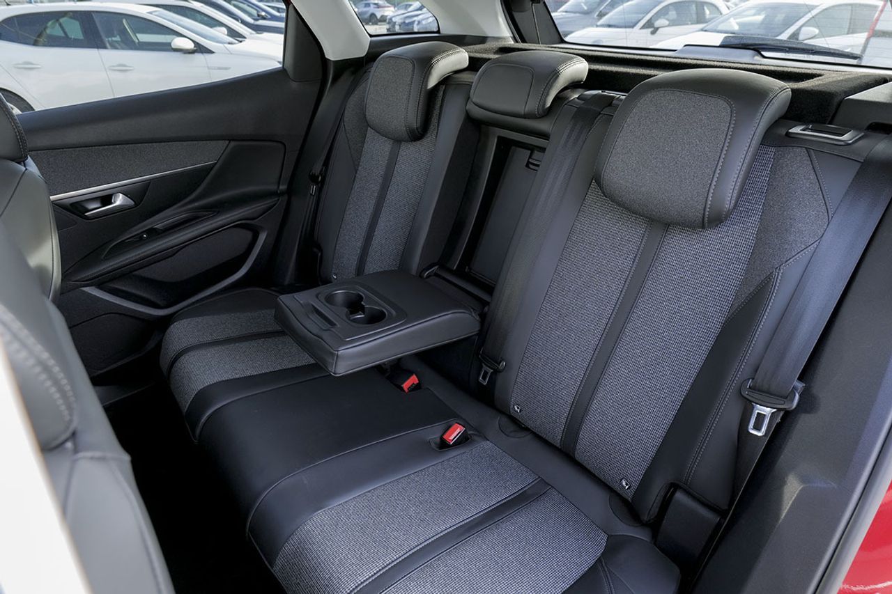 Peugeot 3008 1.5L BlueHDi 96kW 130CV SS Allure - foto 13