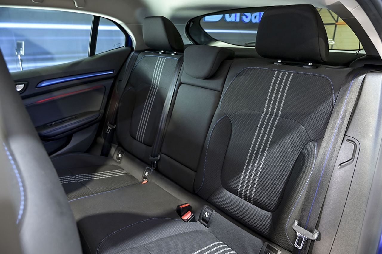 Renault Megane GT Energy TCe 151kW 205CV EDC - foto 17