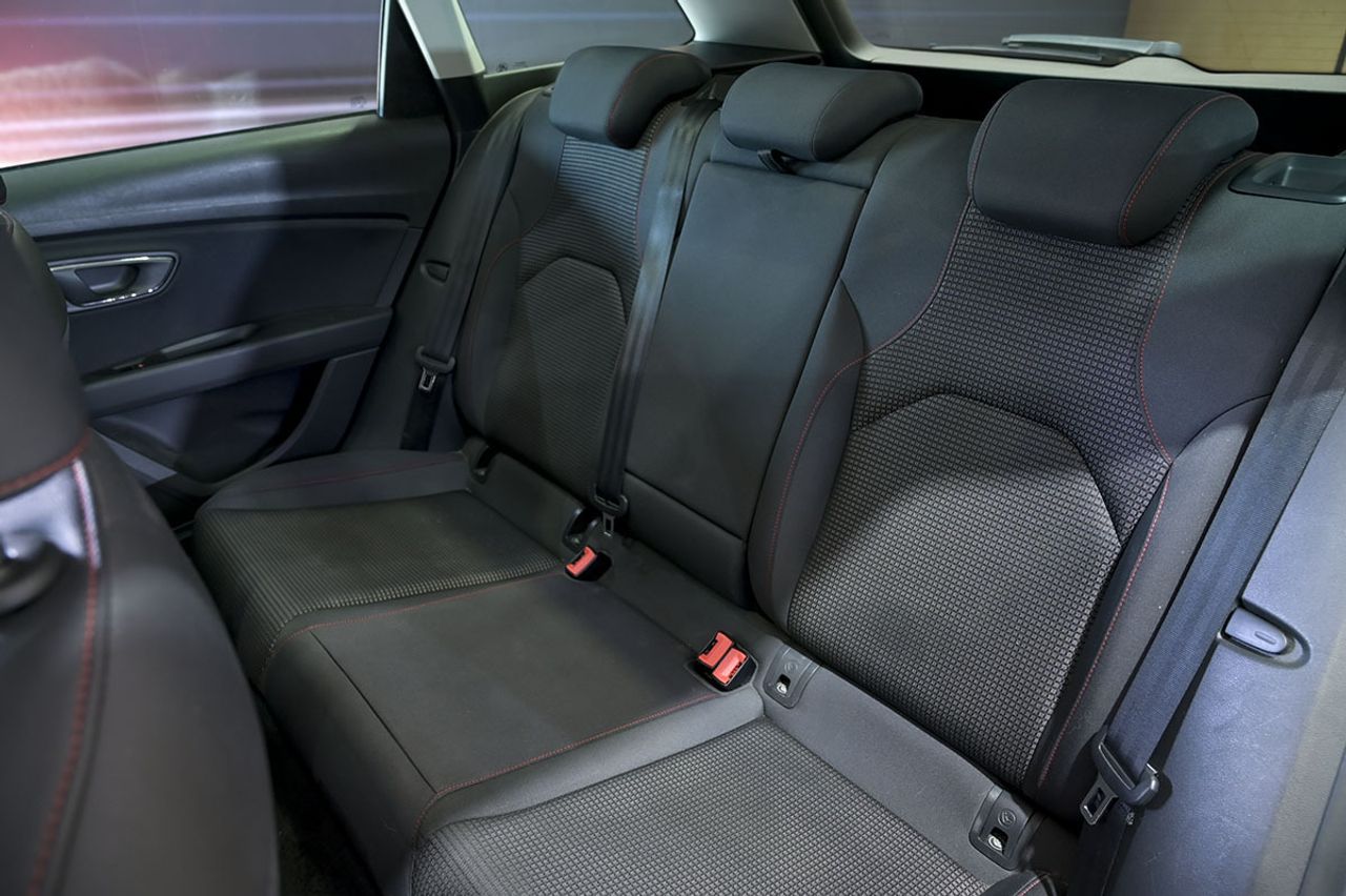 Seat Leon ST 2.0 TDI 110kW 150CV DSG StSp FR - foto 17