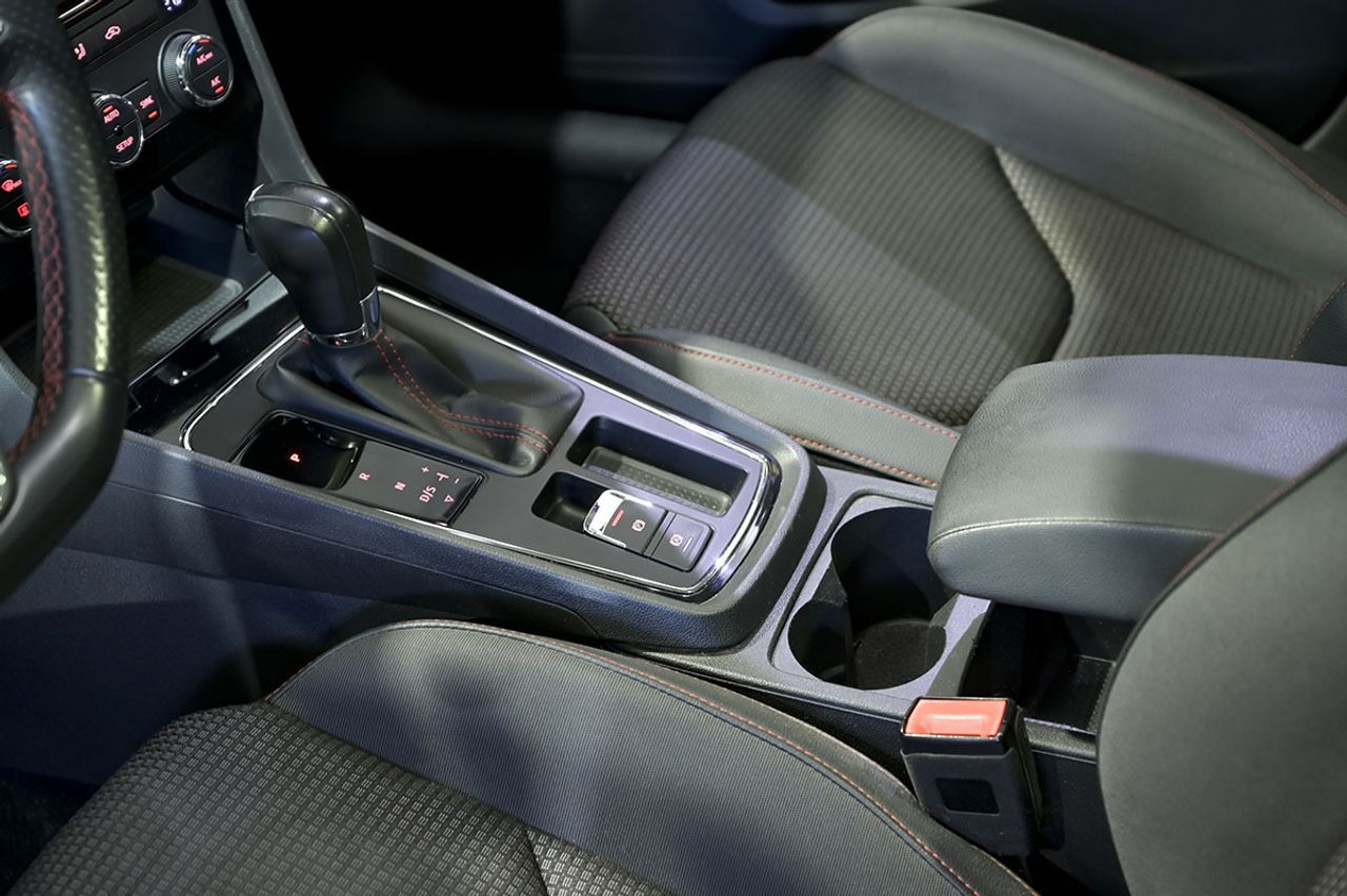 Seat Leon ST 2.0 TDI 110kW 150CV DSG StSp FR - foto 34