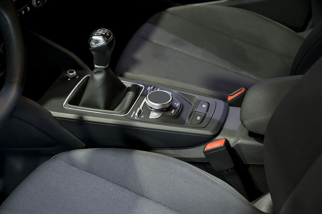 Audi Q2 Advanced 30 TDI 85kW 116CV - foto 27