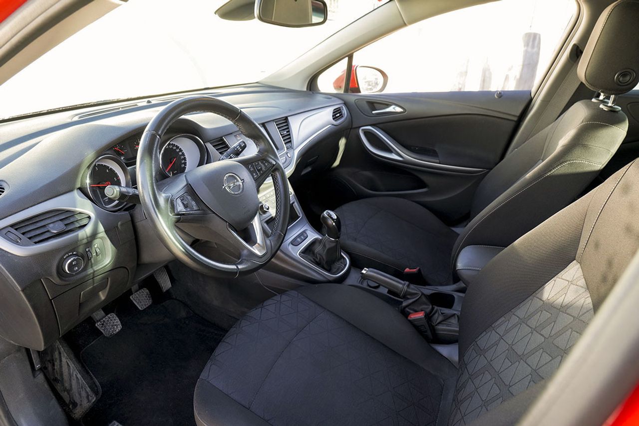 Opel Astra 1.6 CDTi SS 81kW 110CV 120 Aniversari - foto 4