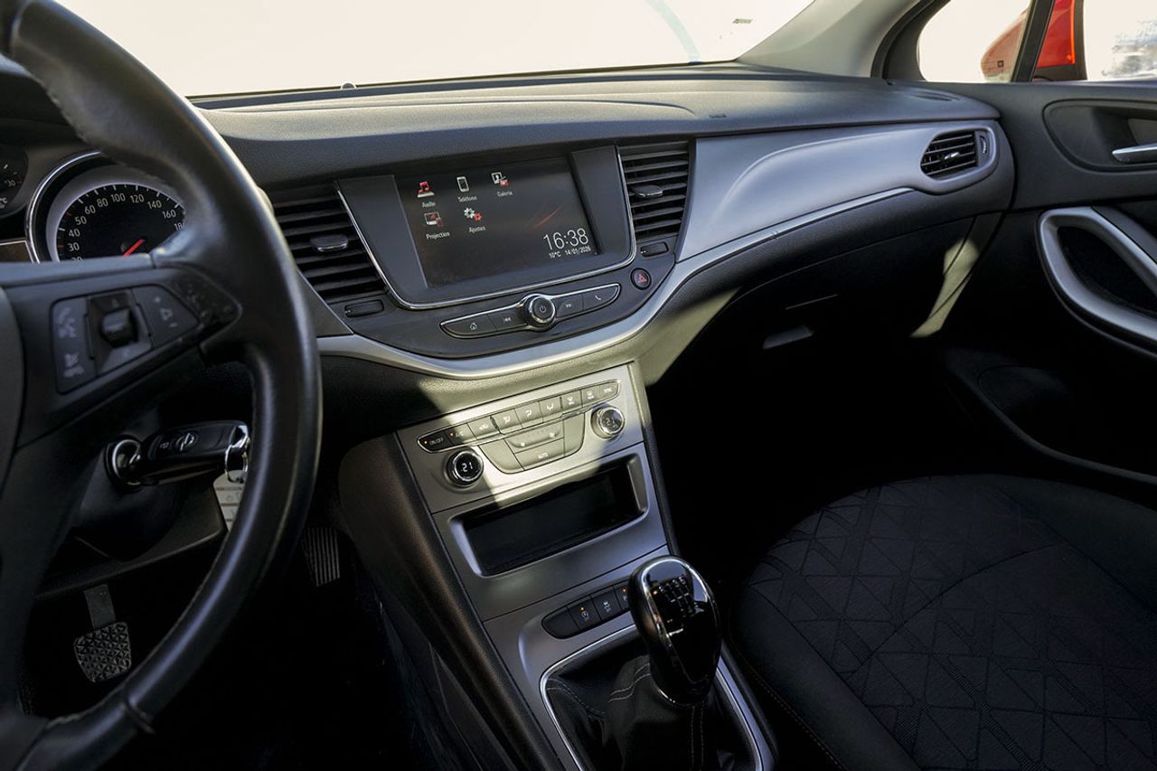 Opel Astra 1.6 CDTi SS 81kW 110CV 120 Aniversari - foto 21