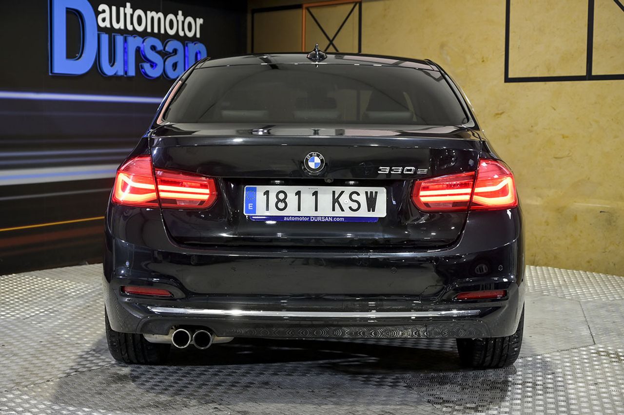 BMW Serie 3 330e - foto 13