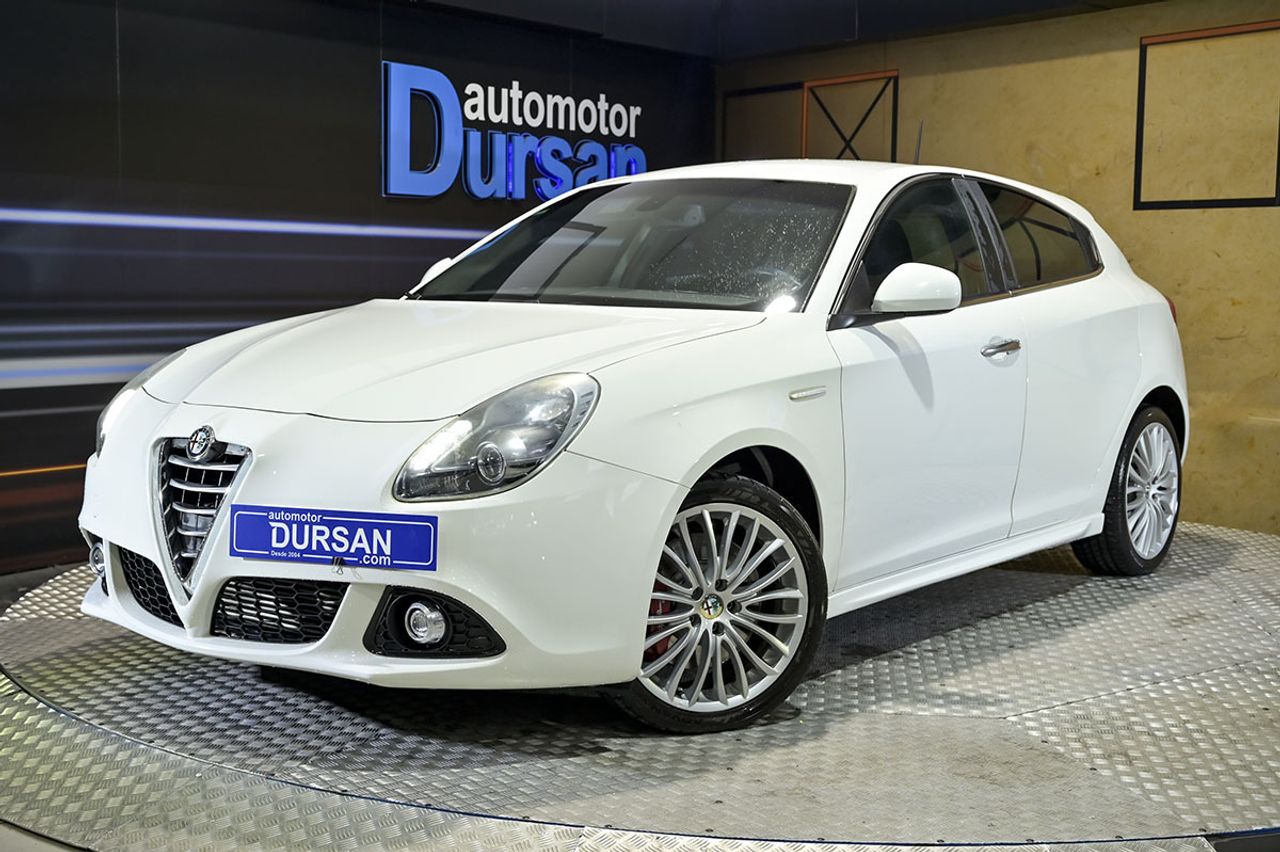 Foto alfa romeo giulietta 2014 /
