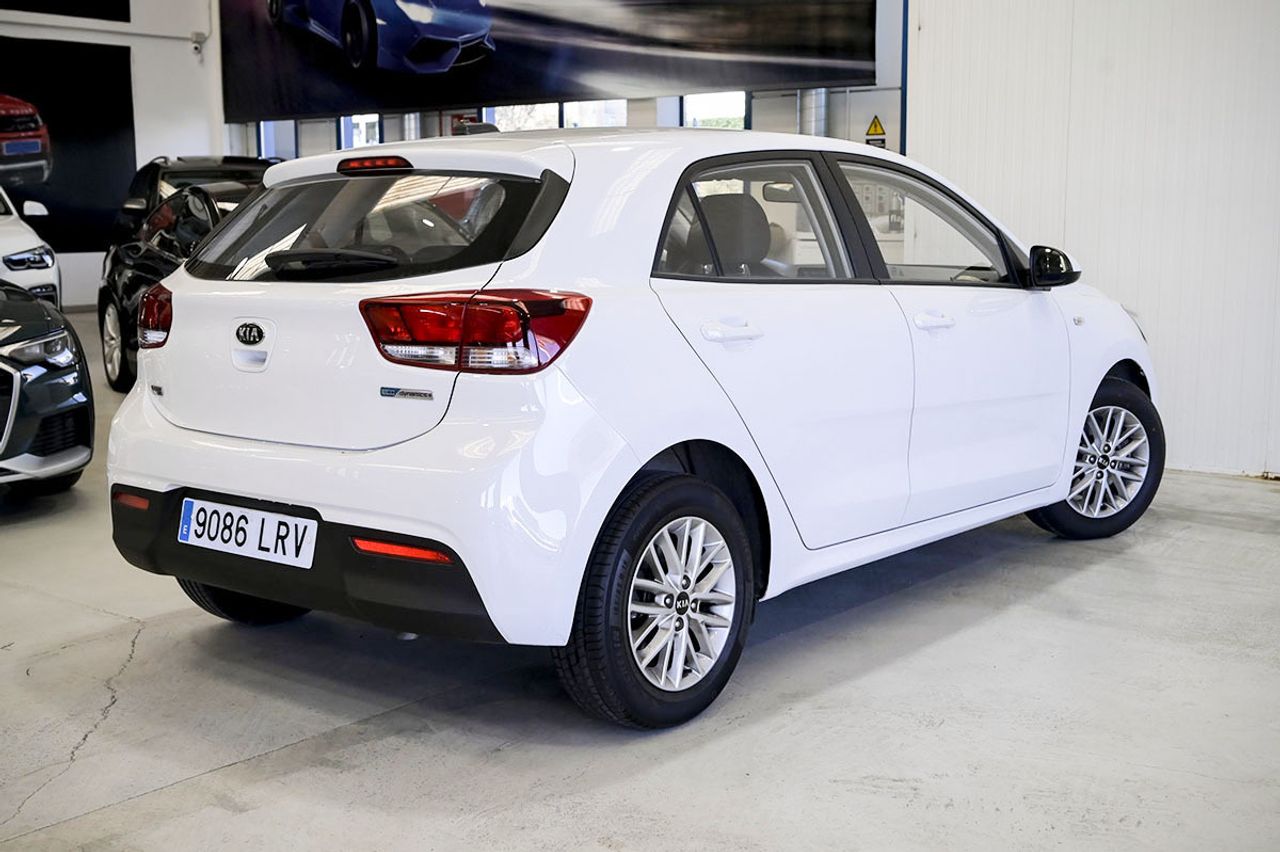 kia rio 2021 / foto grande (3)
