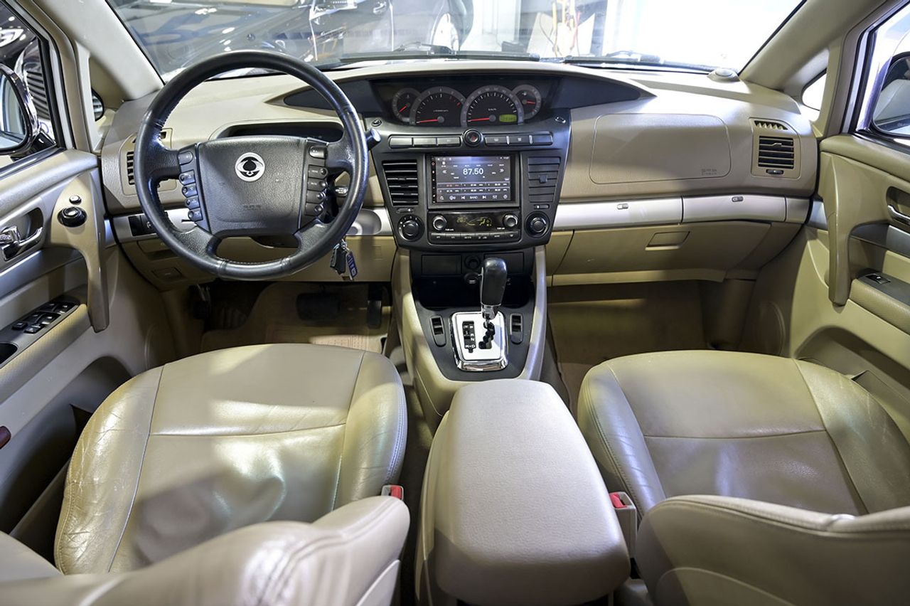 SsangYong Rodius 270Xdi Limited - foto 8